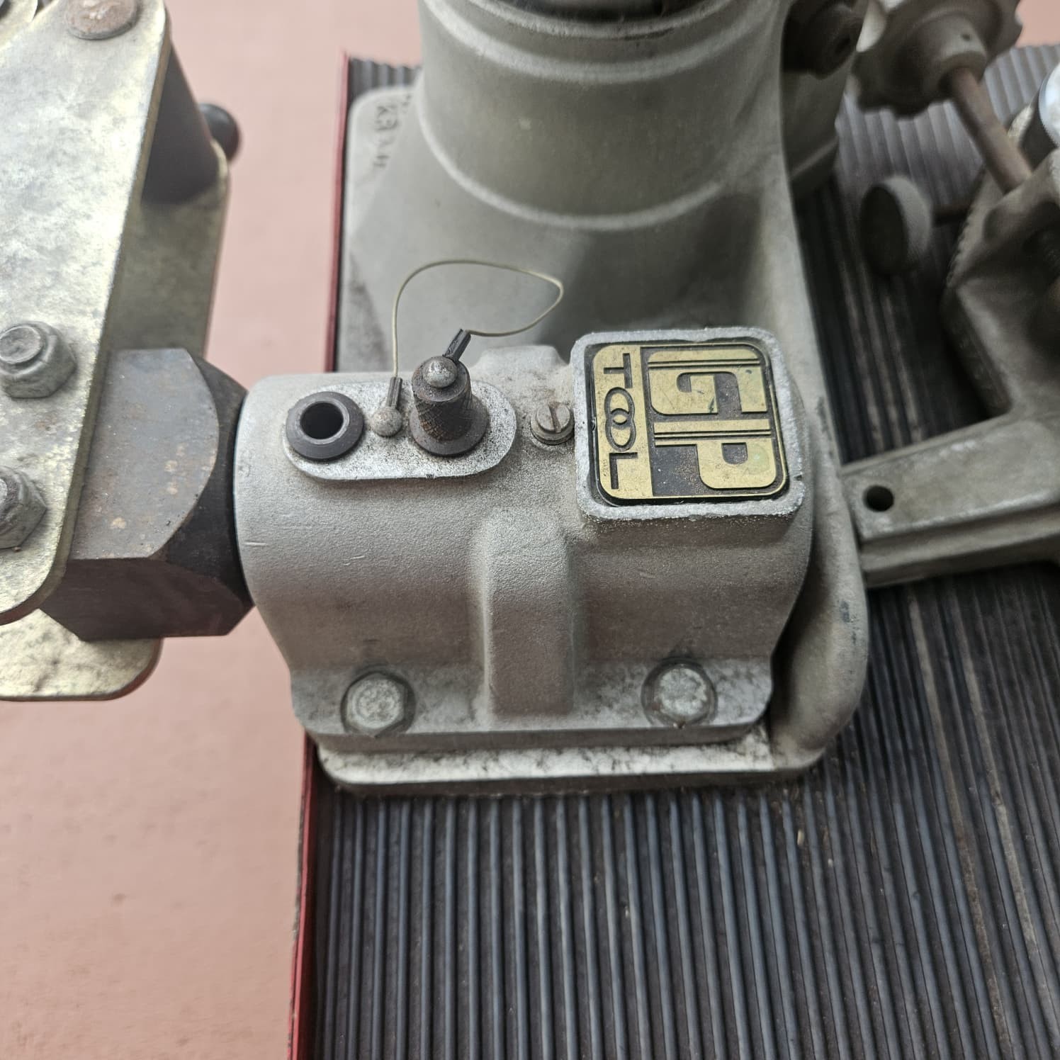 GP Tools GP3030 MacPherson Strut Spring Compressor Shop Machine W Adapters