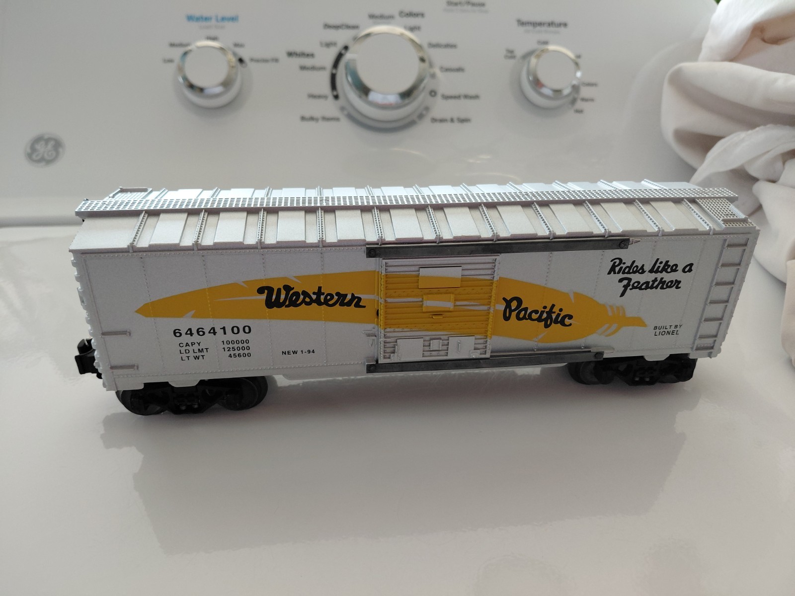 Lionel 6464 Three Pack Two Western Pacific And One Rock Island