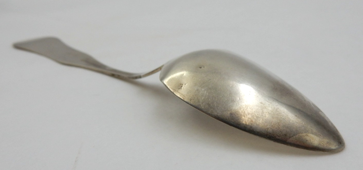 ANTIQUE N. HOWARD & SON MONOGRAMMED "AMR" PURE COIN SILVER SPOON, 13 GRAMS