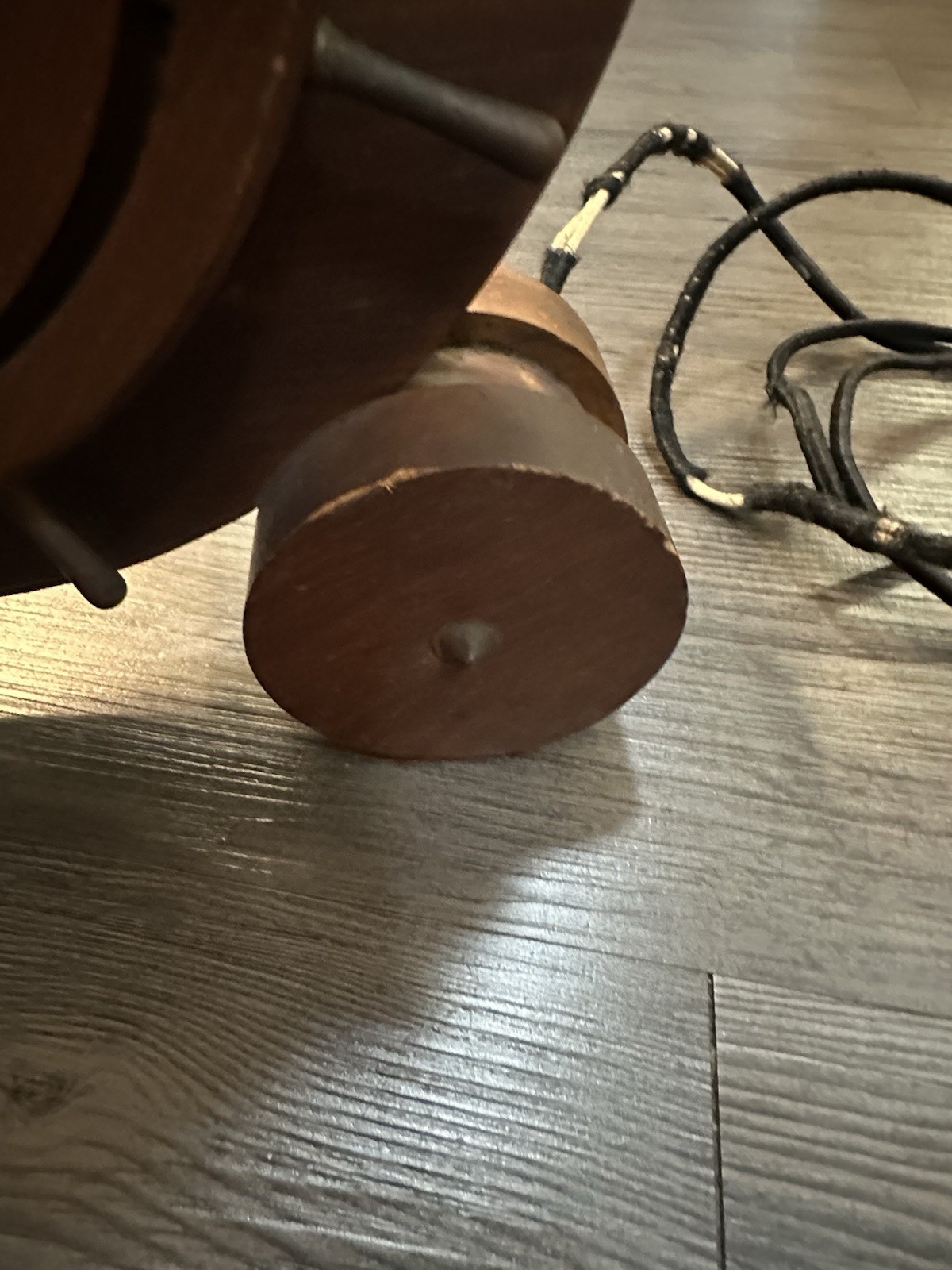 UNITED CLOCK CORP. BROOKLYN 1939 NY WORLDS FAIR WOODEN ELECTRIC CLOCK AS IS