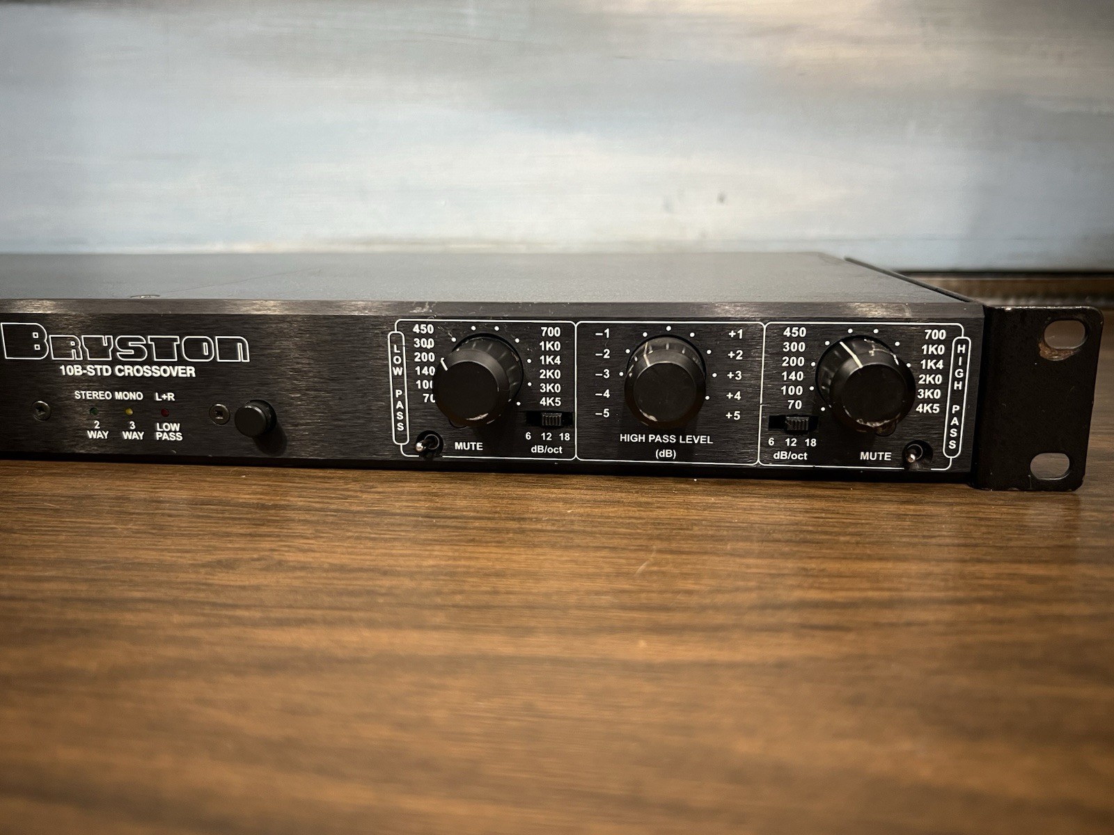 Bryston 10B-STD Electronic Crossover - Working !