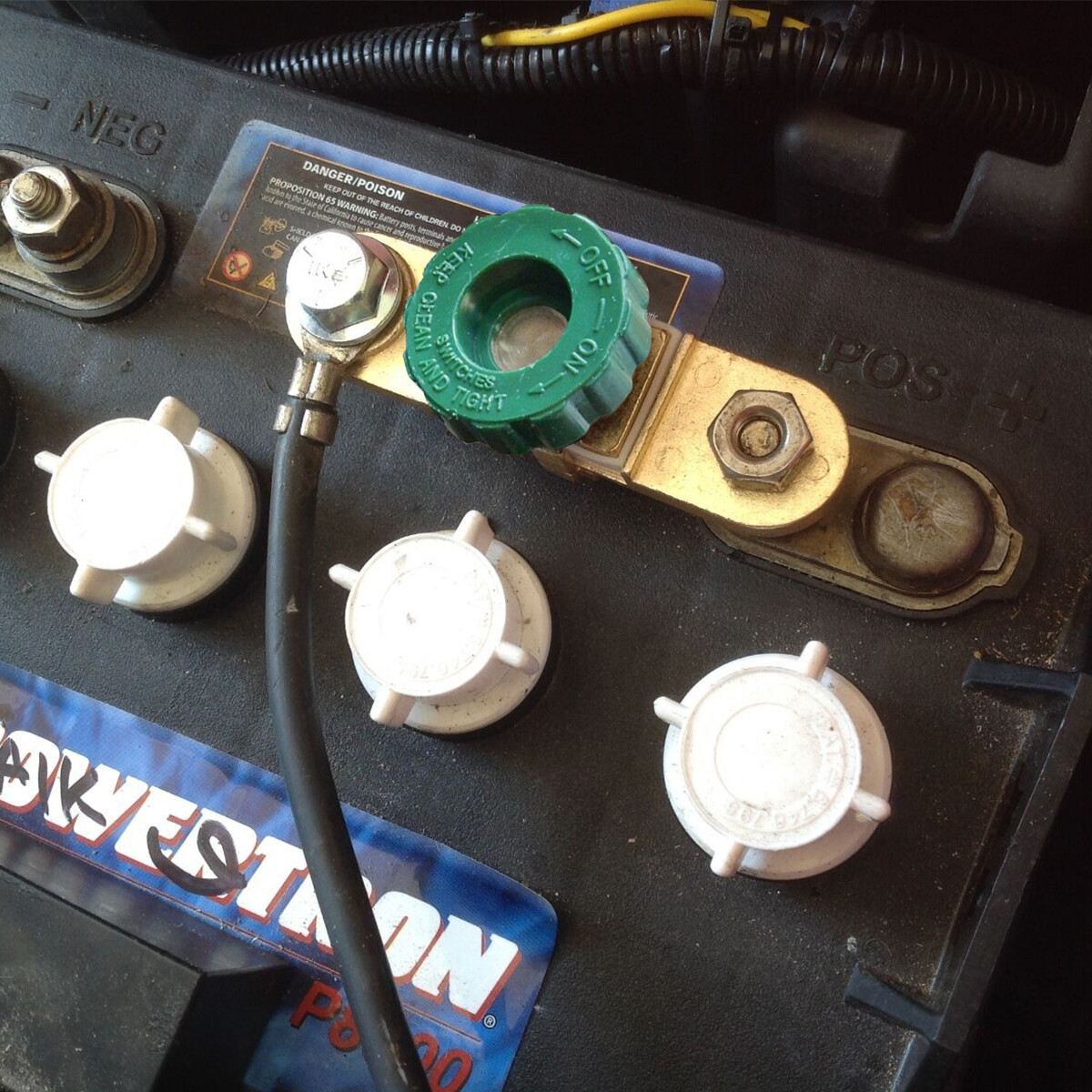 2Pcs Side Post Battery Disconnect Switch Battery Master Switch Isolator for Cut