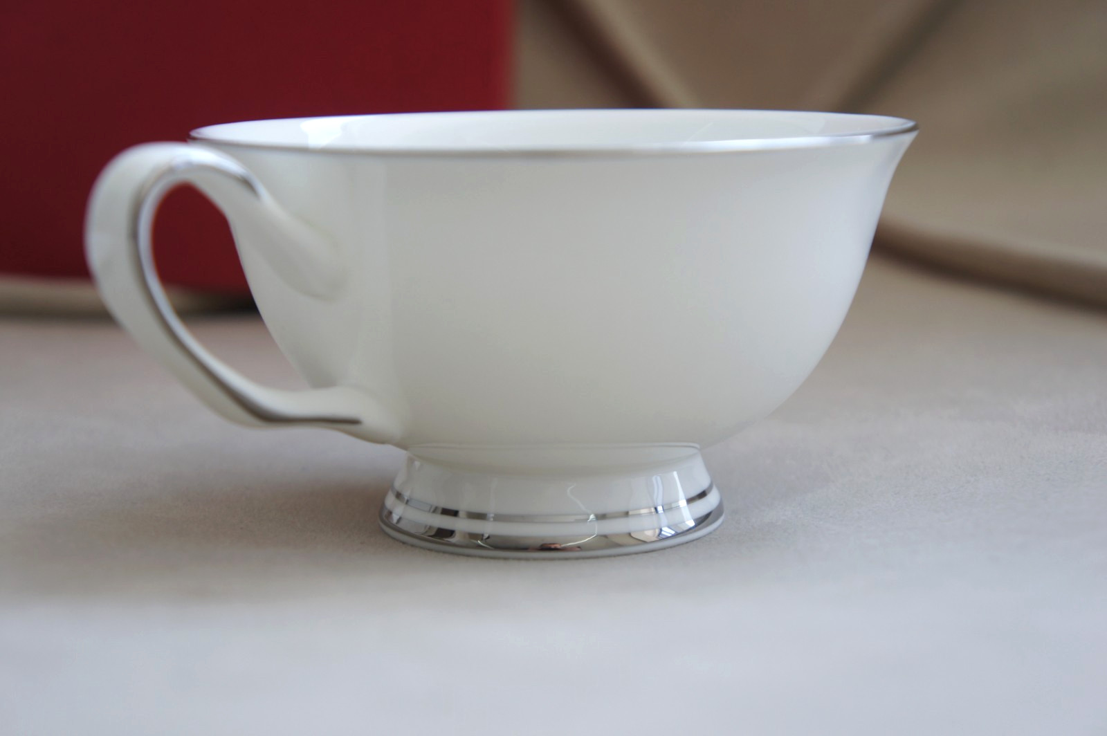 NIB Genuine Alfa Romeo Ceramic & Porcelain White Coffee Tea Cup Dish Saucer Set