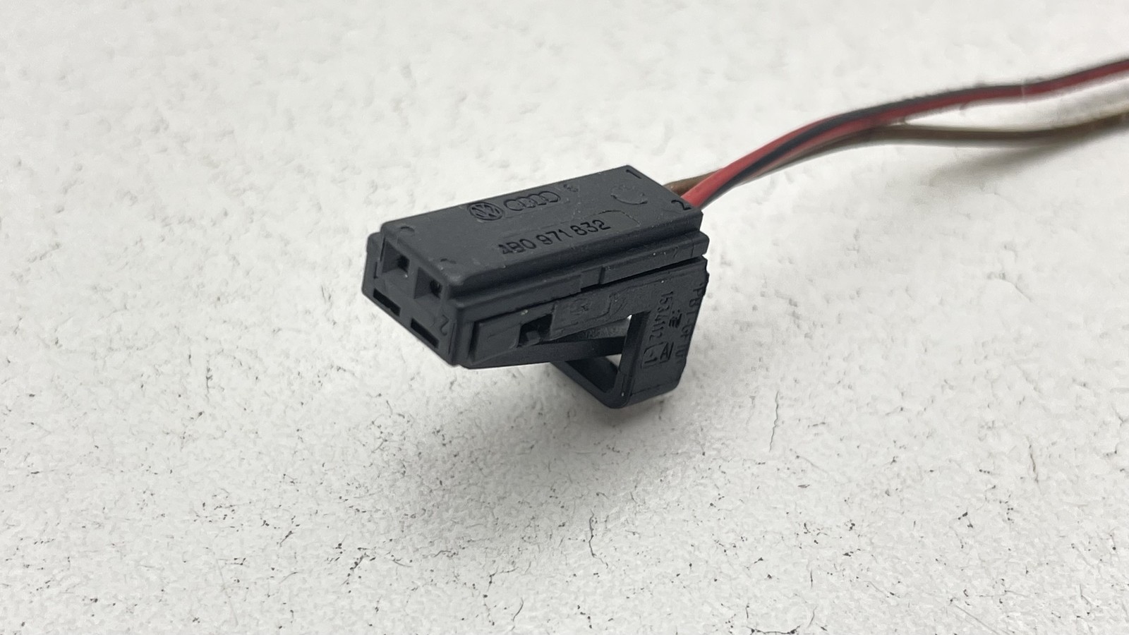 VW Audi Porsche Wiring Harness Plug Connector 2 Wire Pigtail OEM #4B0971832