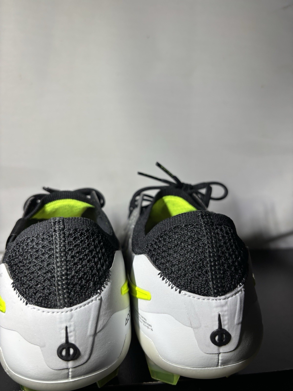 Nike Tiempo Legend 10 Elite FG Pro Soccer Cleats HF8980-001 Men's Size 8.5