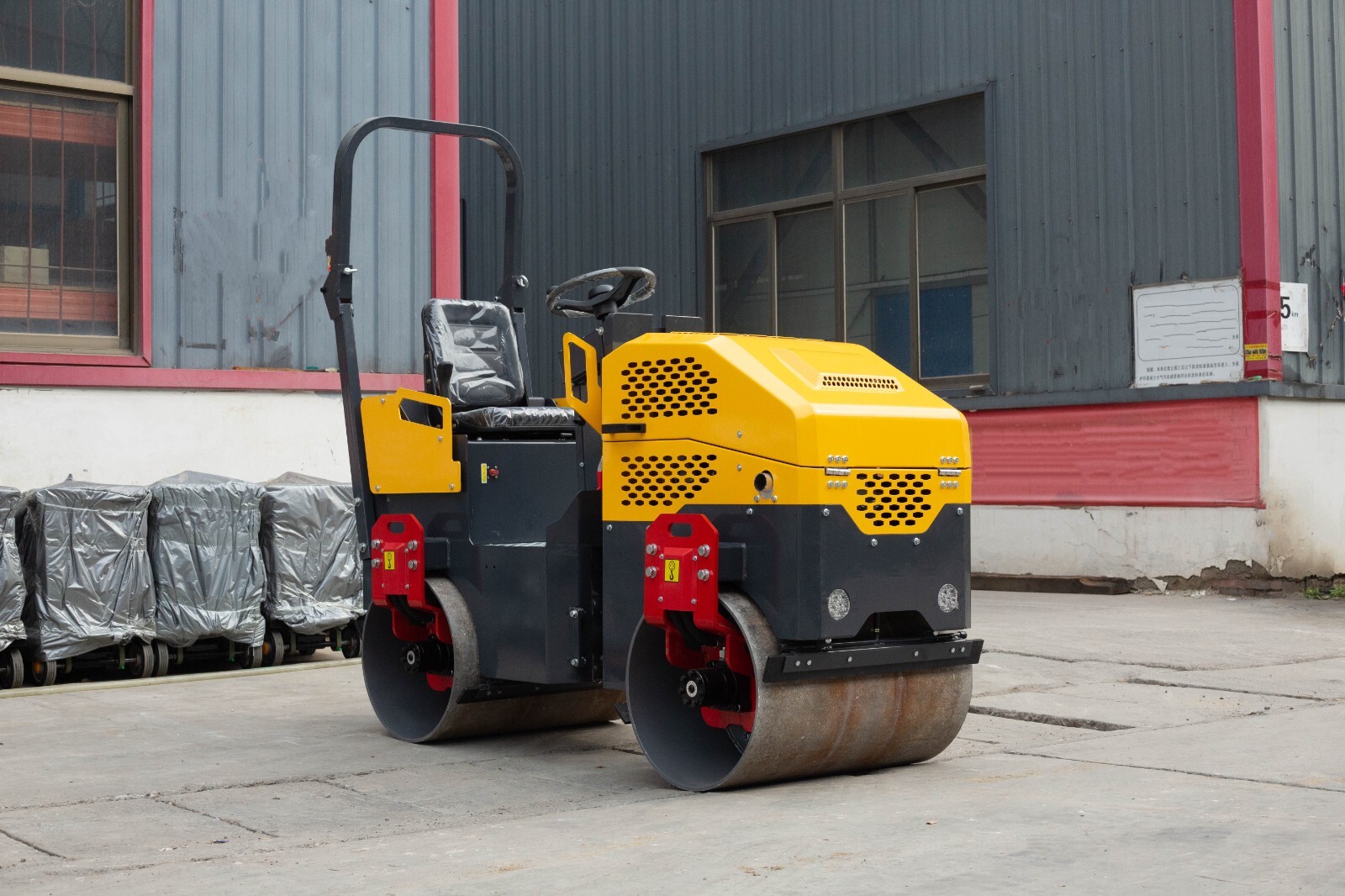 1.5Ton Full Hydraulic Vibratory Tandem Smooth Drums Roller Compactor