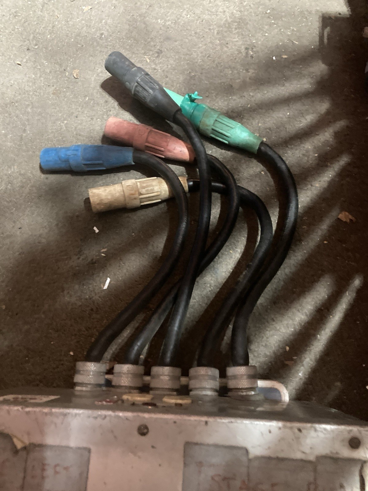 600 Amp Mole Distribution Box With Camlock A