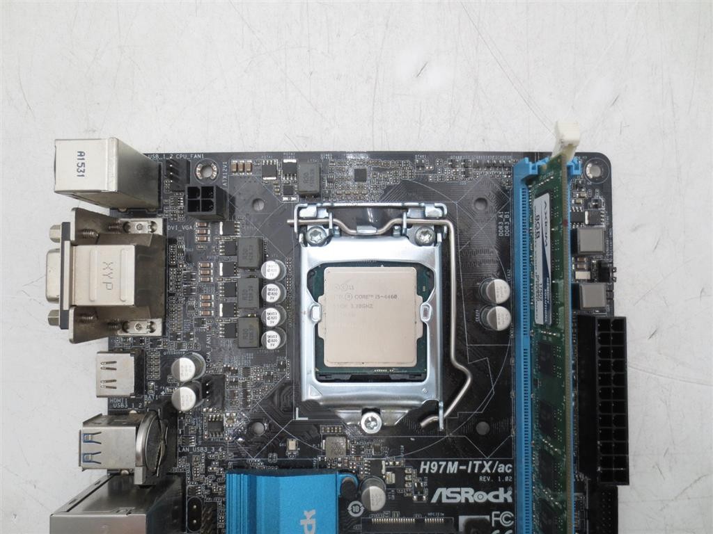 ASRock H97M-ITX/ac Rev 1.02 LGA1150 Mini-ITX Motherboard Core i5-4460 8GB RAM