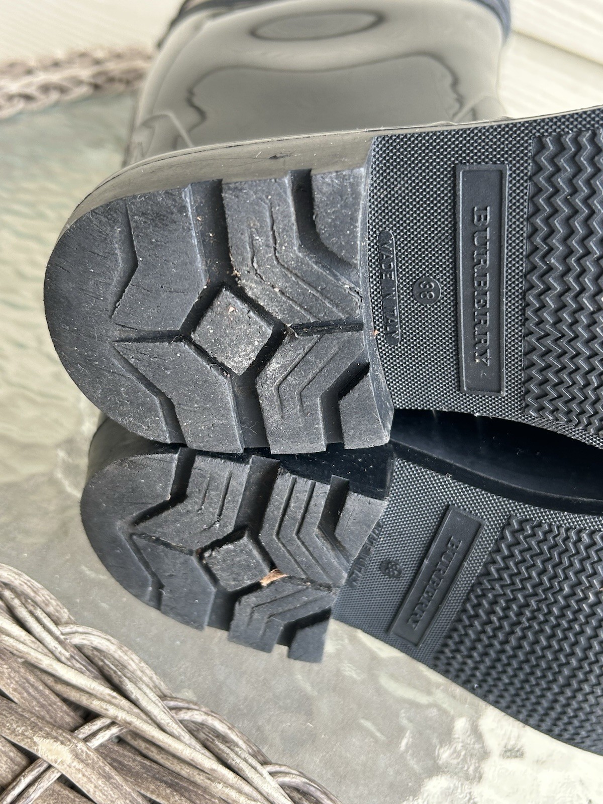 Women's BURBERRY Rubber NOVA CHECK Rain Boots sz 38