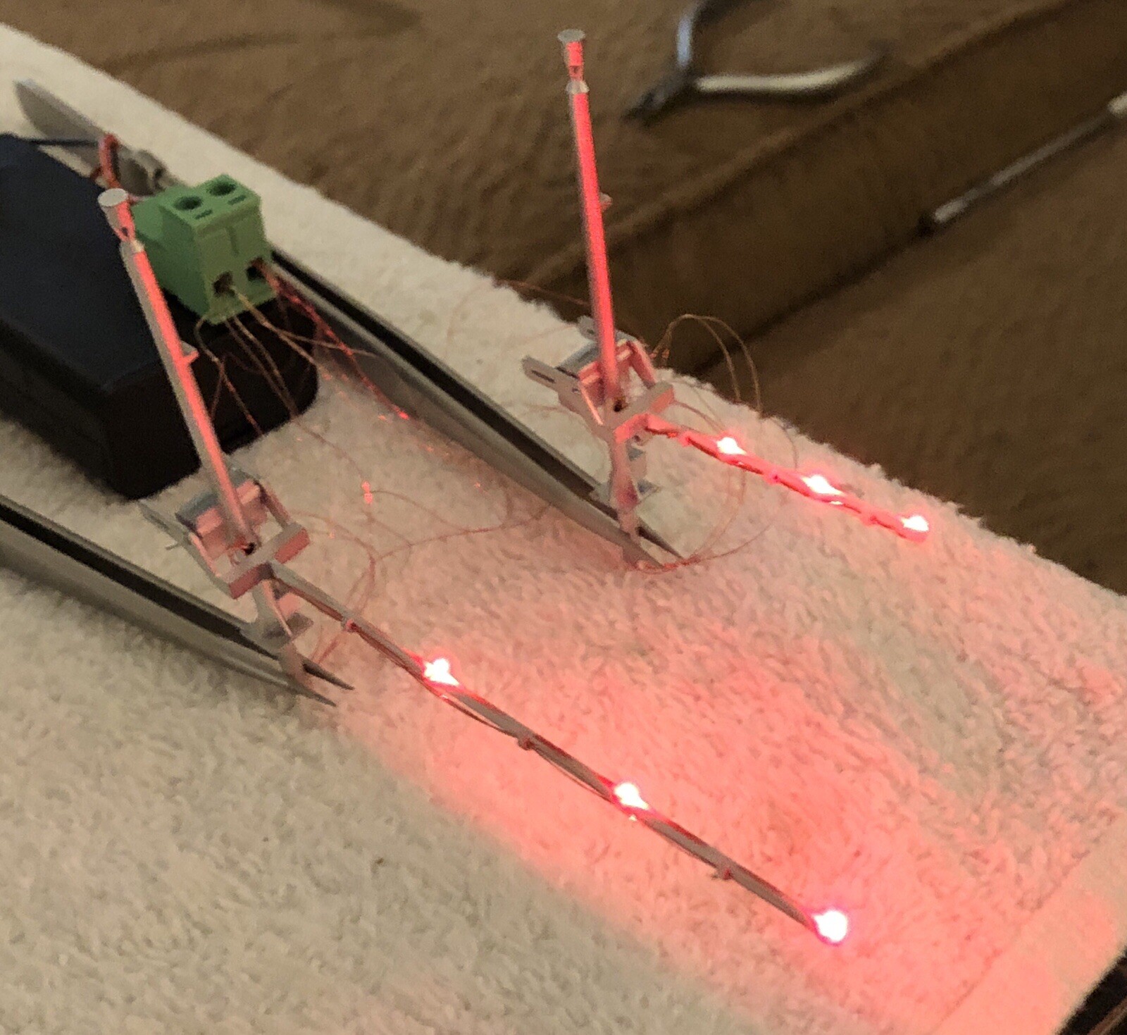 HO (2) Modern “Full Height” Crossing Gates w/ LED’s - NJ International, Walthers