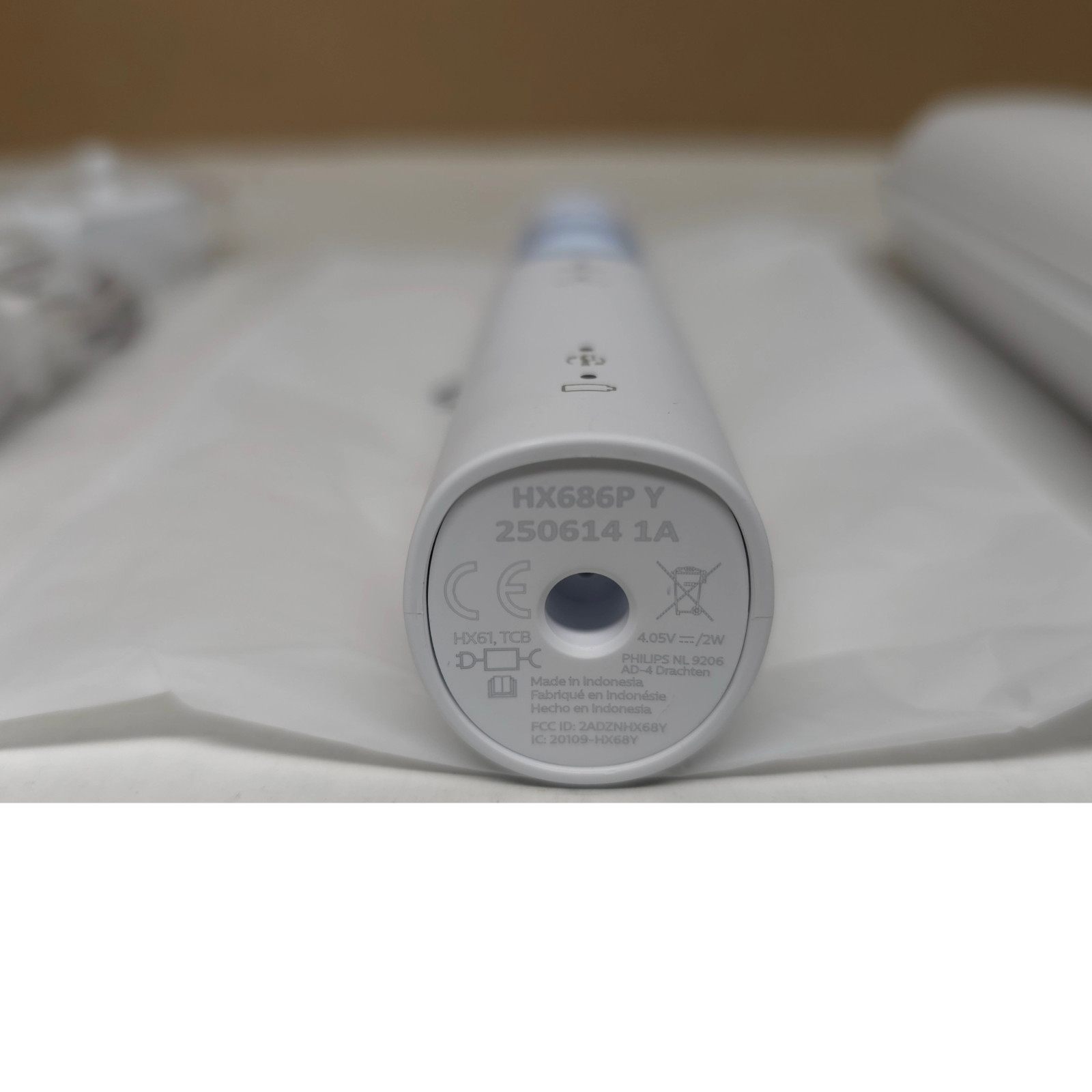 Philips Sonicare Optimal Clean Electric Toothbrush HX6829/75 - HX686W HX686F