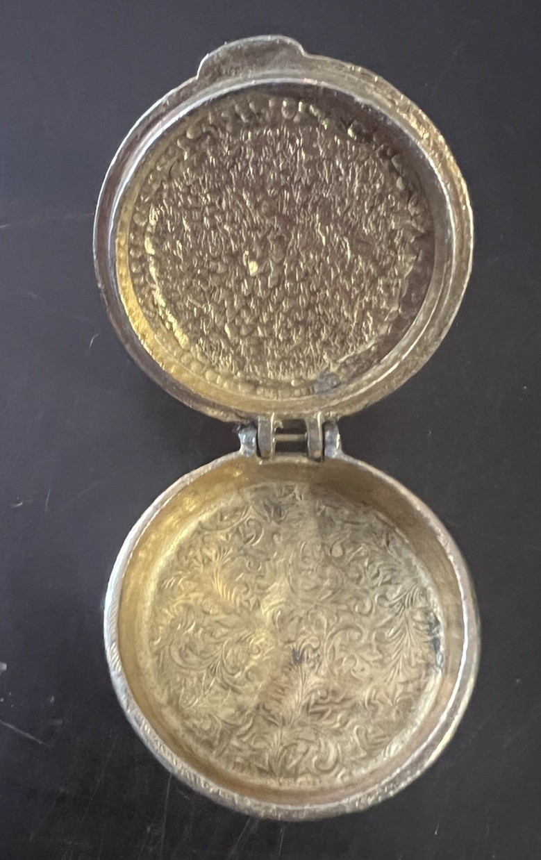 C. 1840 Napoleonic Commemorative Pewter Snuff/Pill Box - Napoleon at St. Helena