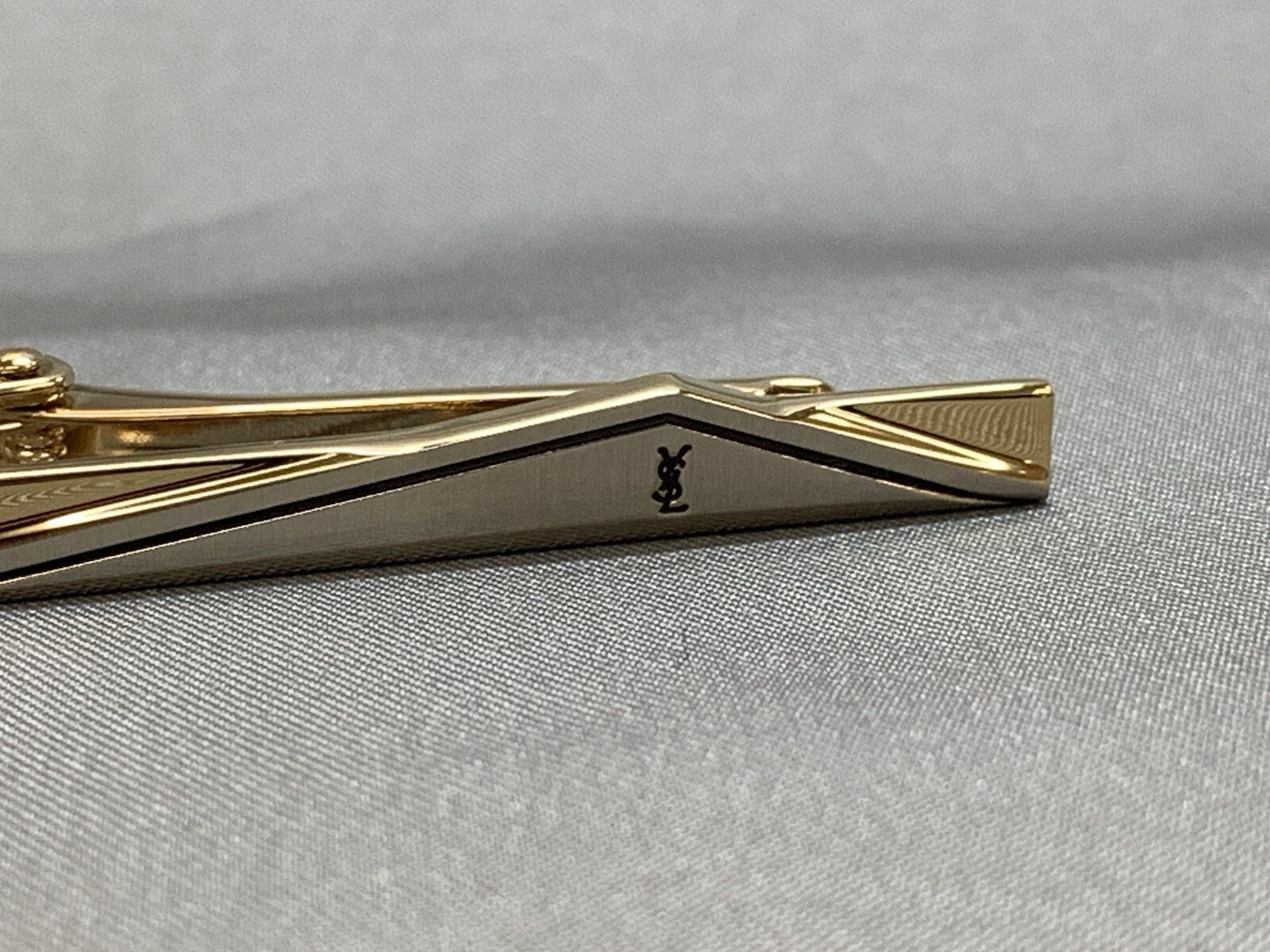 Yves Saint Laurent tiebar