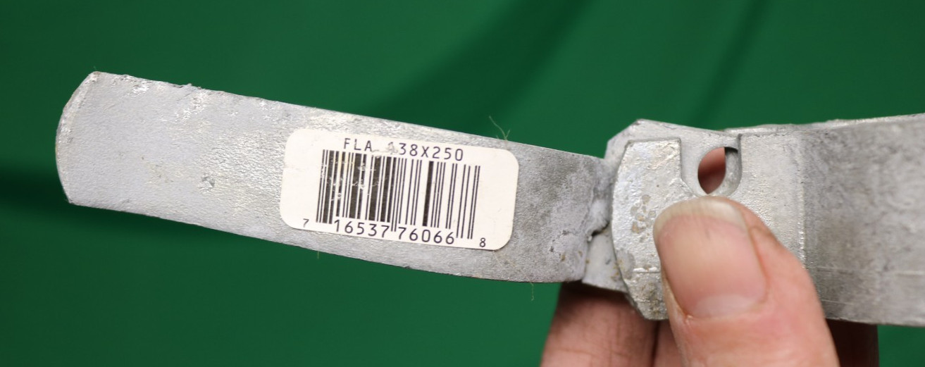 10 NOS Galvanized Chain Link Fence Post Forked Gate Latches 1-3/8" x 2-1/2"