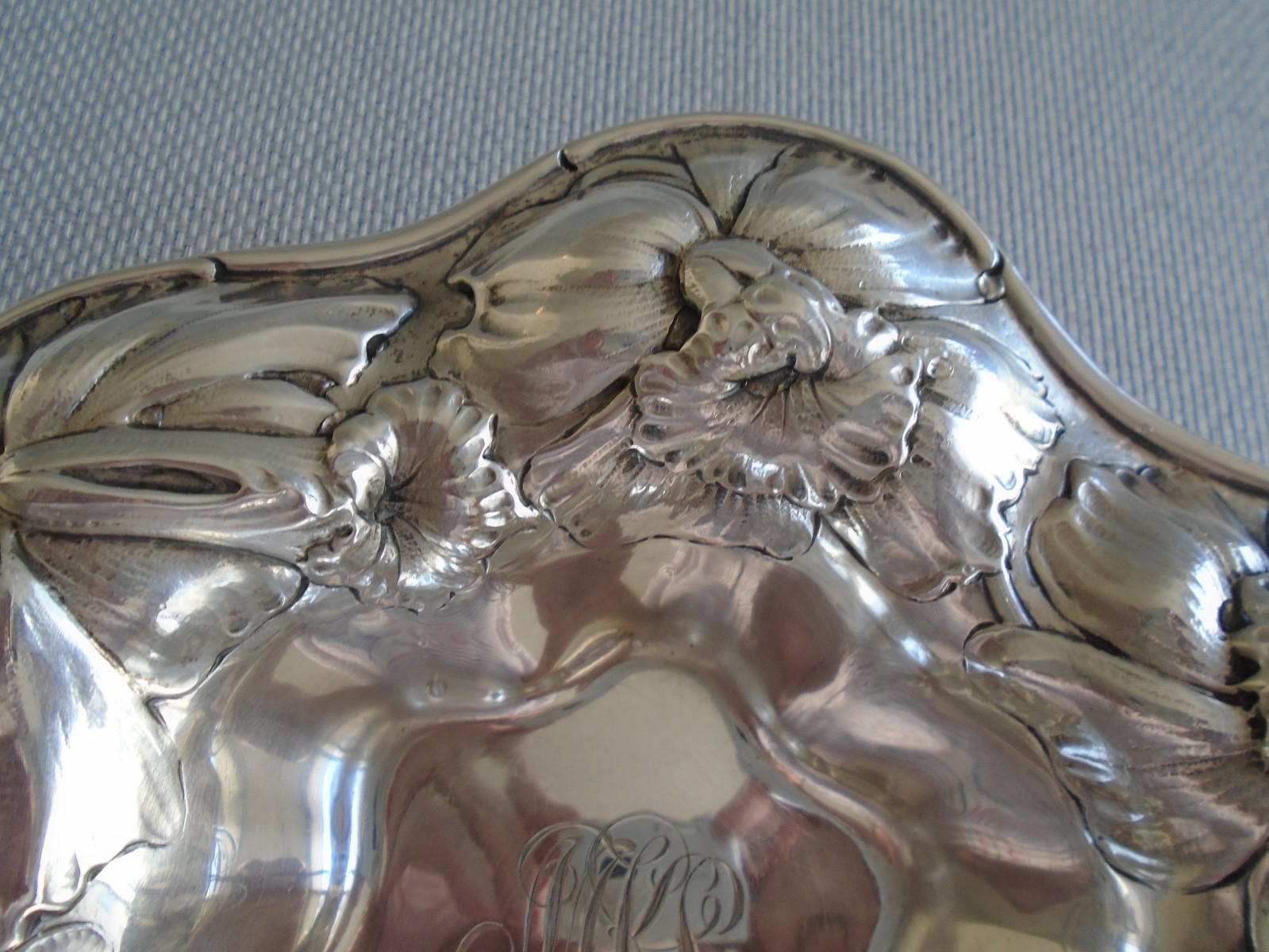 GORHAM STERLING SILVER ~ REPOUSSE DISH BOWL 7" c1898 5.6oz~ ART NEUVEAU BEAUTY!