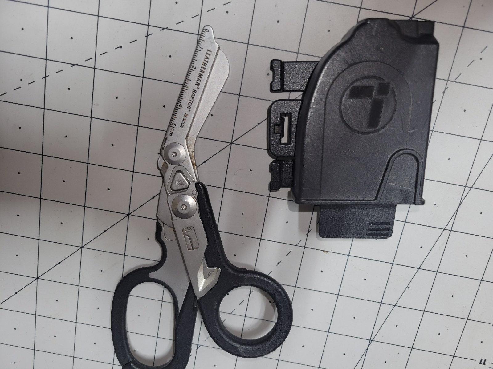 Leatherman Raptor Rescue Heavy-Duty Emergency/Trauma Shears w/ Holsters, +More