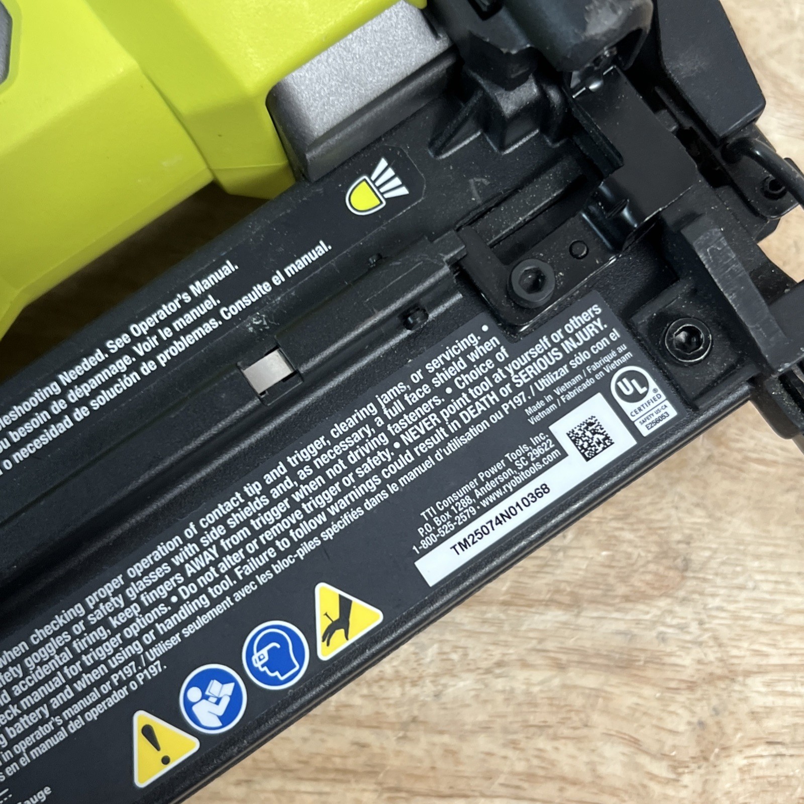 Ryobi One+ HP 18v Brushless Brad Nailer Tool Only (P322) - FOR PARTS OR REPAIR