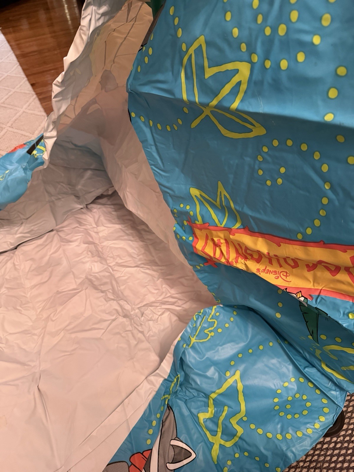 RARE Vtg Disney Pocahontas Vinyl Slumber Kids Play House Camp Tent 40x30x44 Used