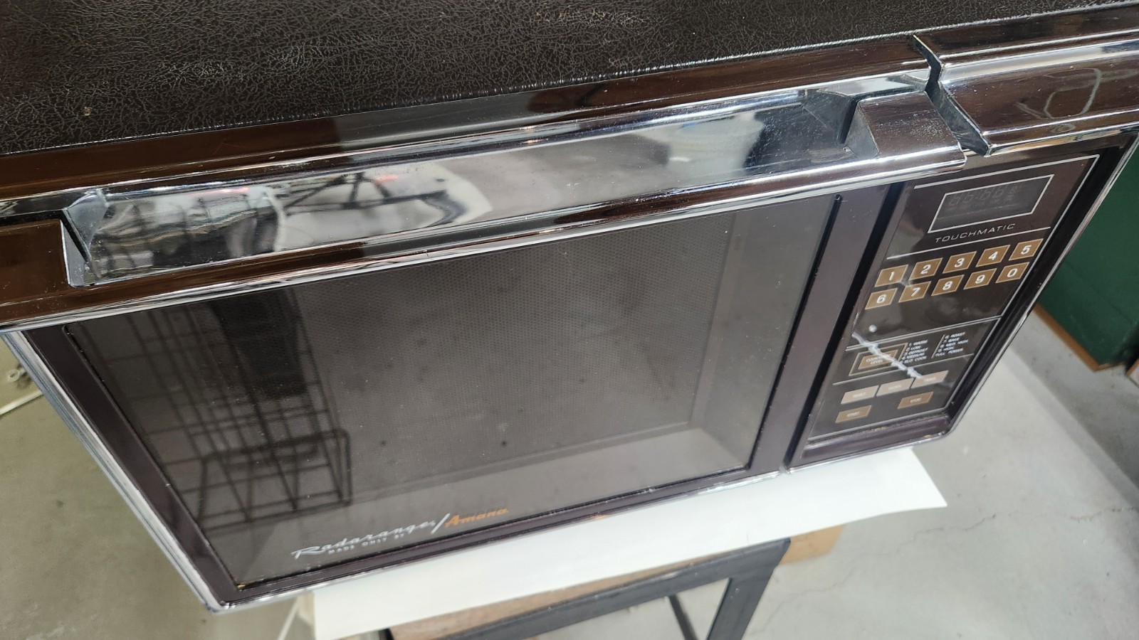 Chrome Amana Radarange Touchmatic Microwave RR-820 Very clean, orig box WORKS!