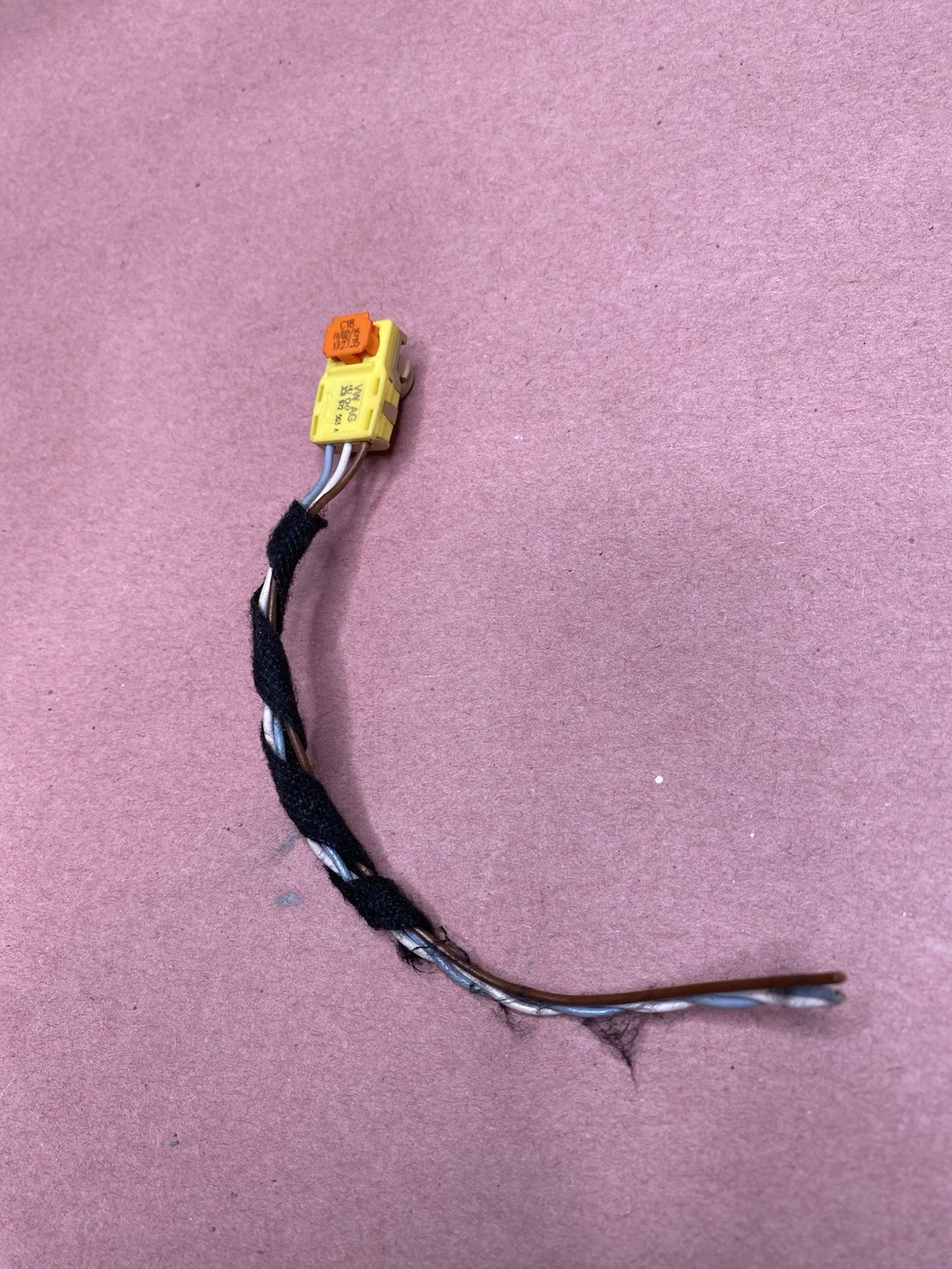 VW Audi Porsche Wiring Harness Plug SRS Connector Yellow Brown OEM 3C8972563A