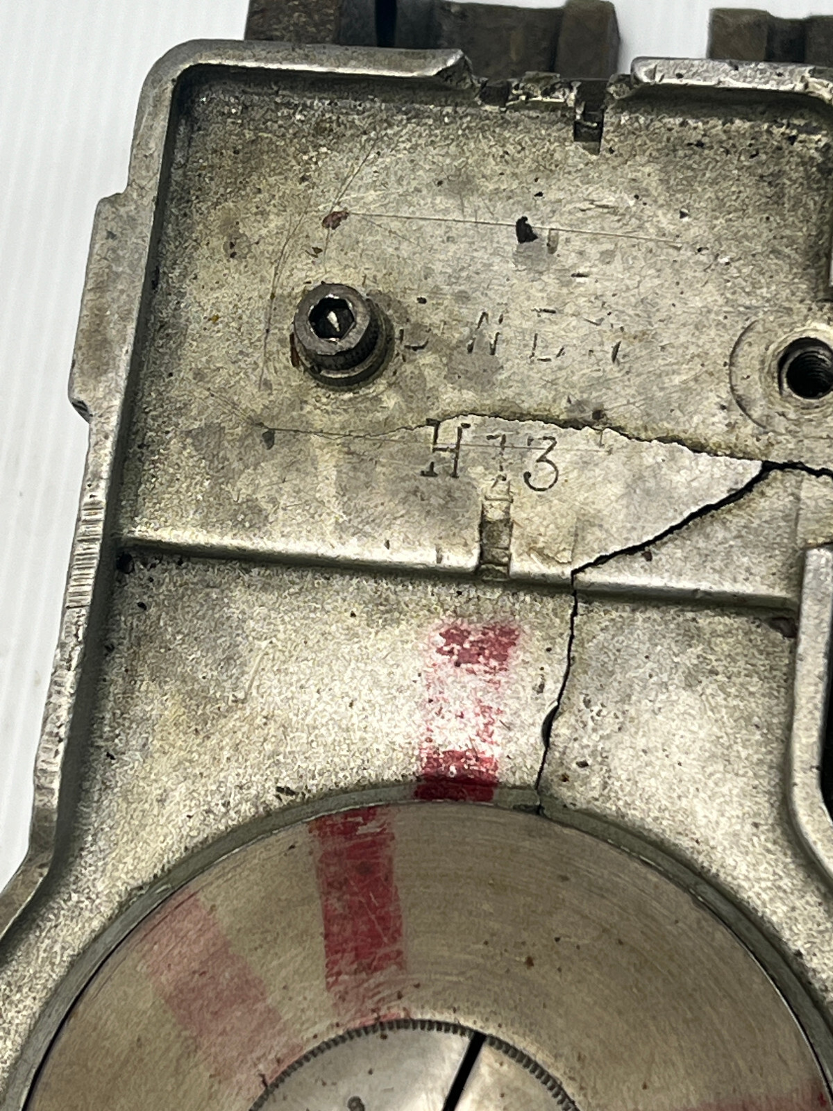 EARLY COLLET INDEXER COLLET FIXTURE MACHINE (CRACK ON TOP)