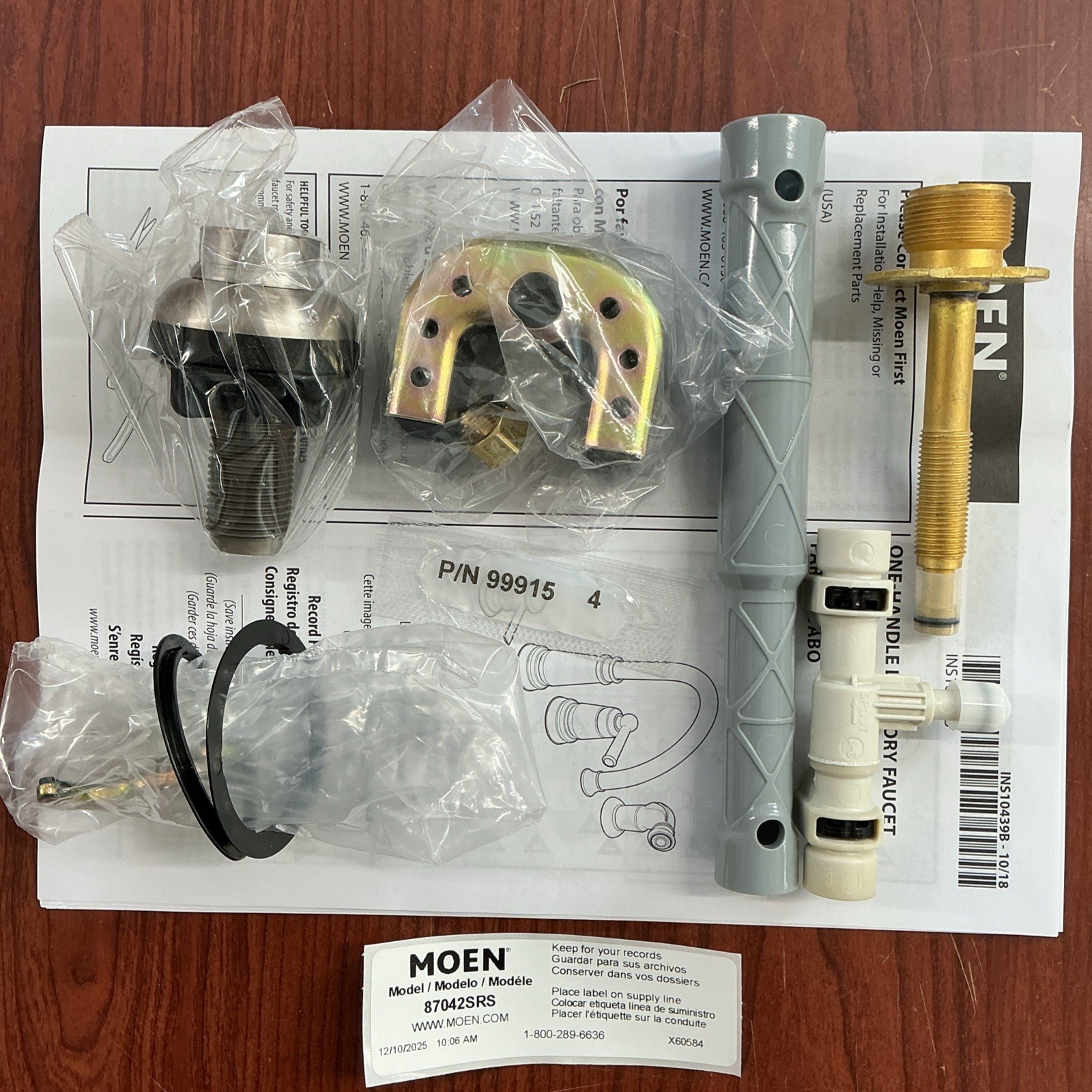 NEW MOEN Edison 87042SRS One-Handle Kitchen Faucet W/Soap Dispenser B164