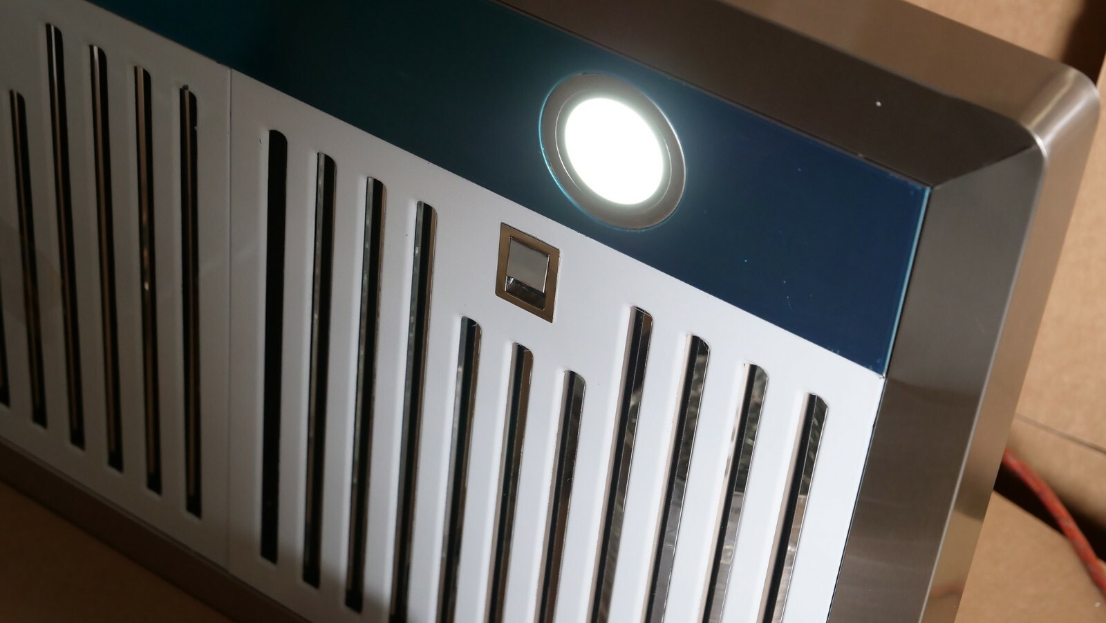 30 INCH WALL MOUNT VENT HOOD (OPEN BOX) STAINLESS STEEL, PERMANENT FILTERS, LED