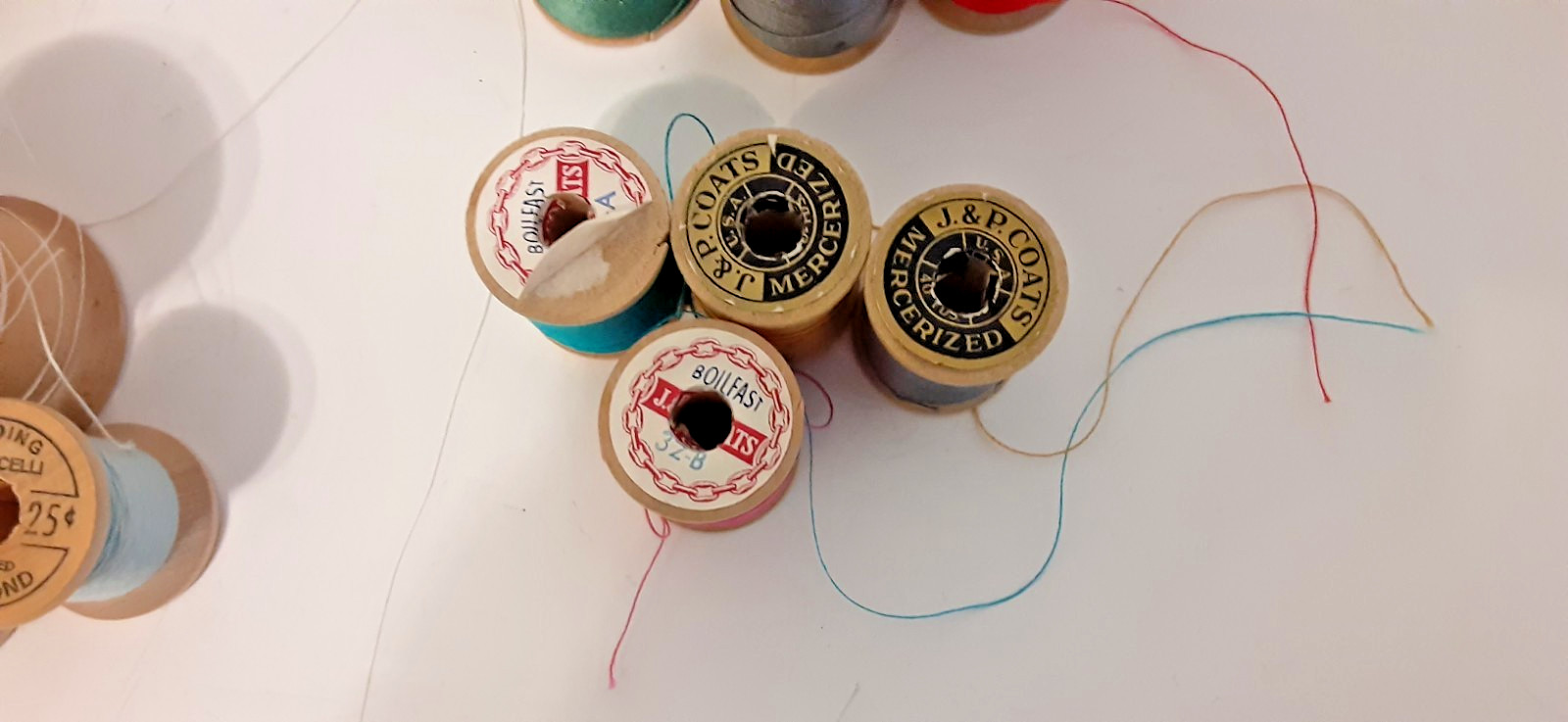 Vtg Sewing Thread 28pc Lot All Wood Spools Belding Talon Star Coats Clark