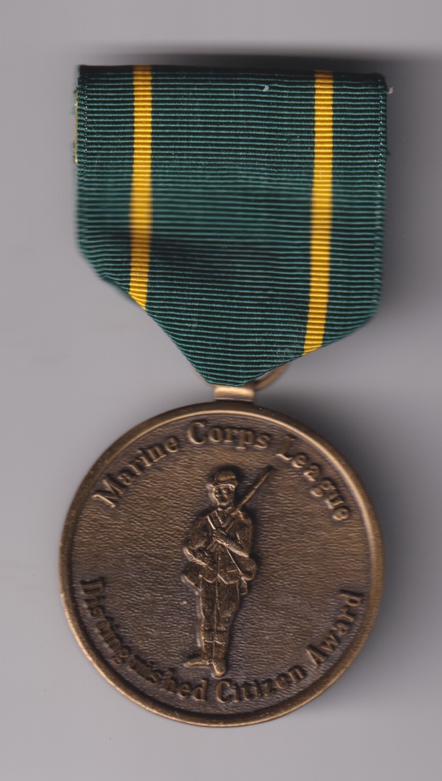 Marine Corps League Distinguished Citizen Award medal unissued green-gold ribbon
