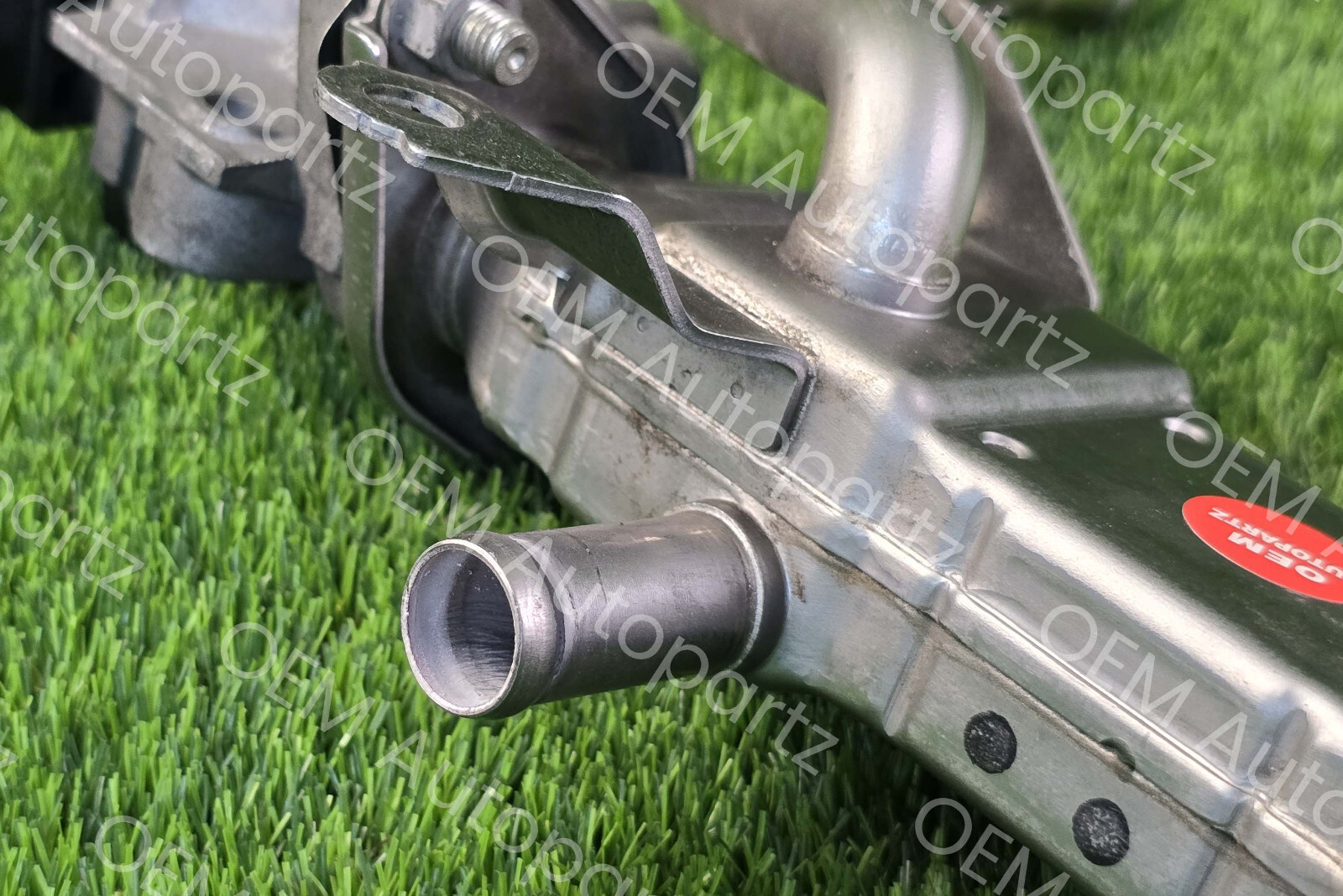 Toyota Prius 11-17 Genuine 25601-37010 EGR Pipe with Valve 25620-37110 : Prius V