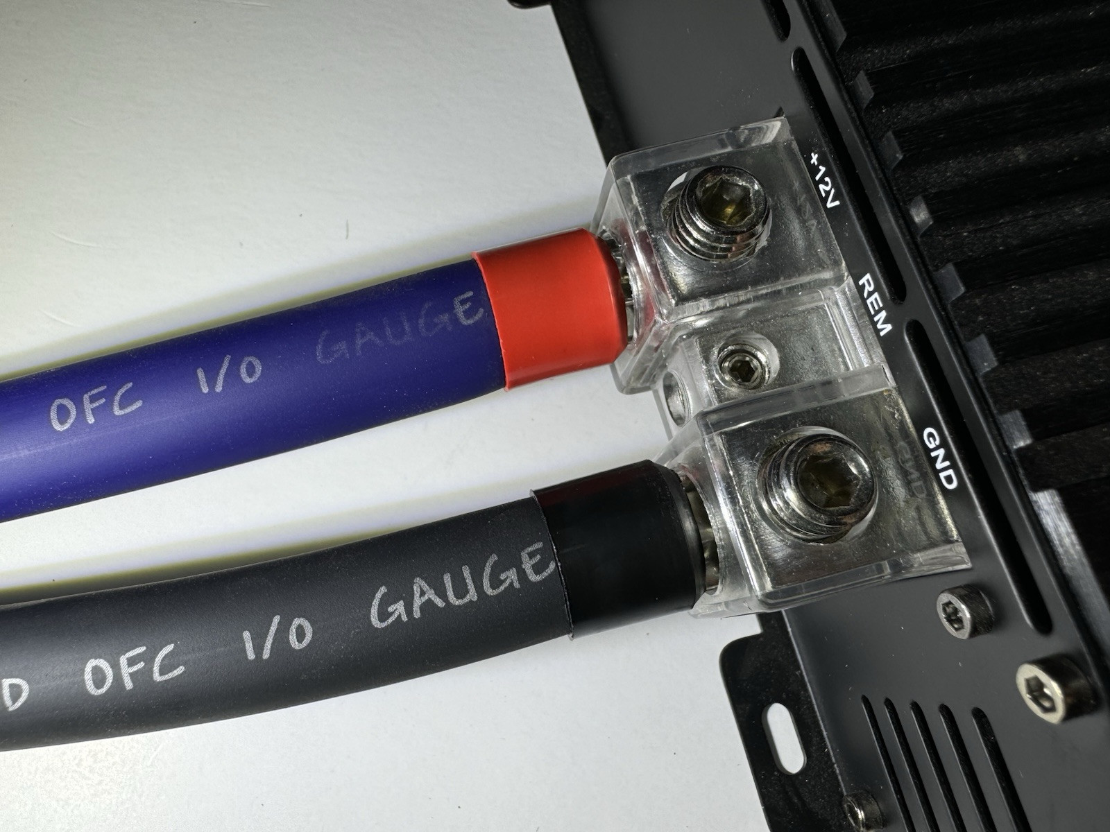 1/0 Oversized Ferrules (pack of 4) (fits into car amplifiers w/o being crimped)