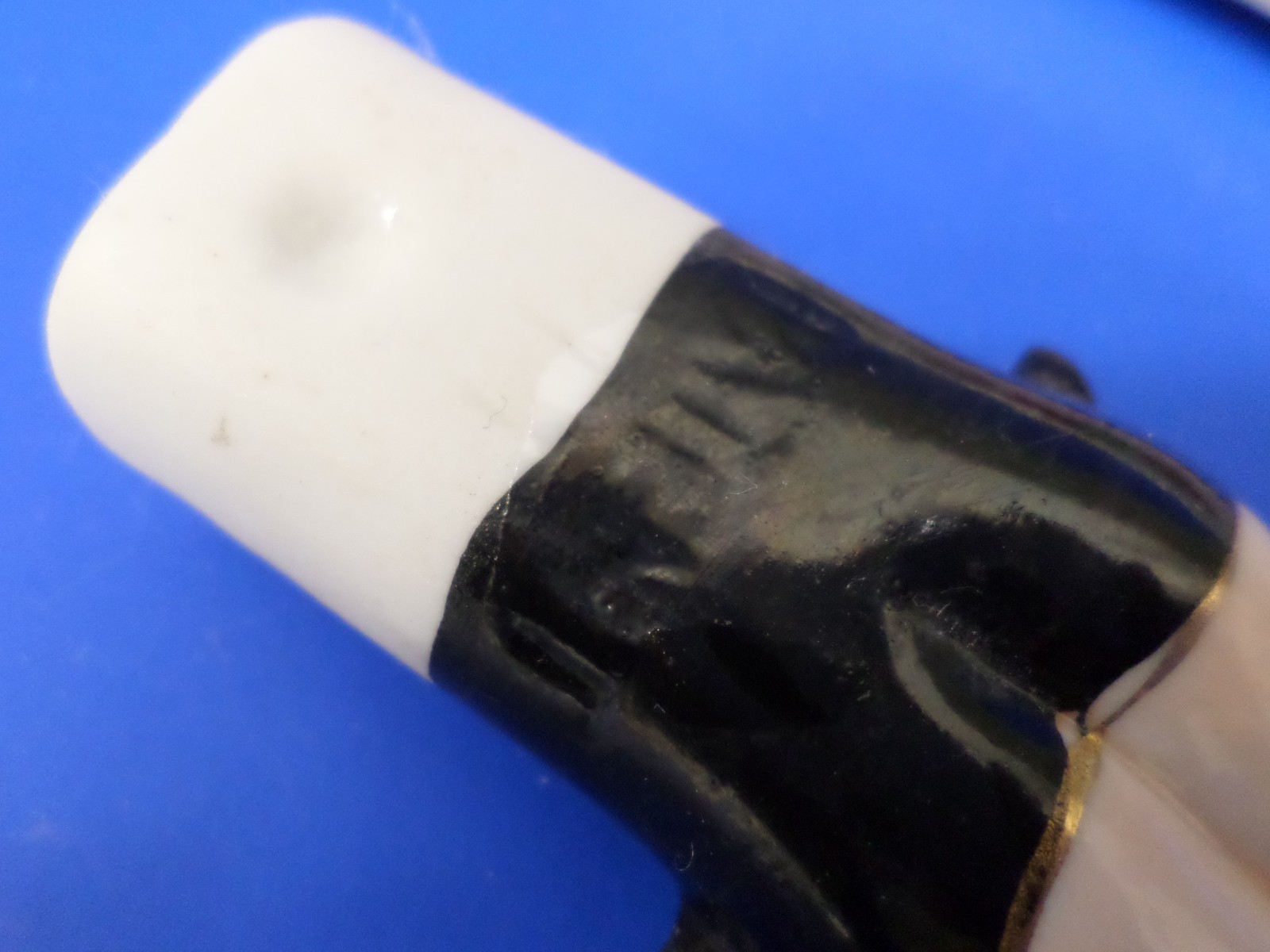 Vintage SEXY Risque Lady w/ Fan Black Shorts Legs NAUGHTY NODDER ASHTRAY