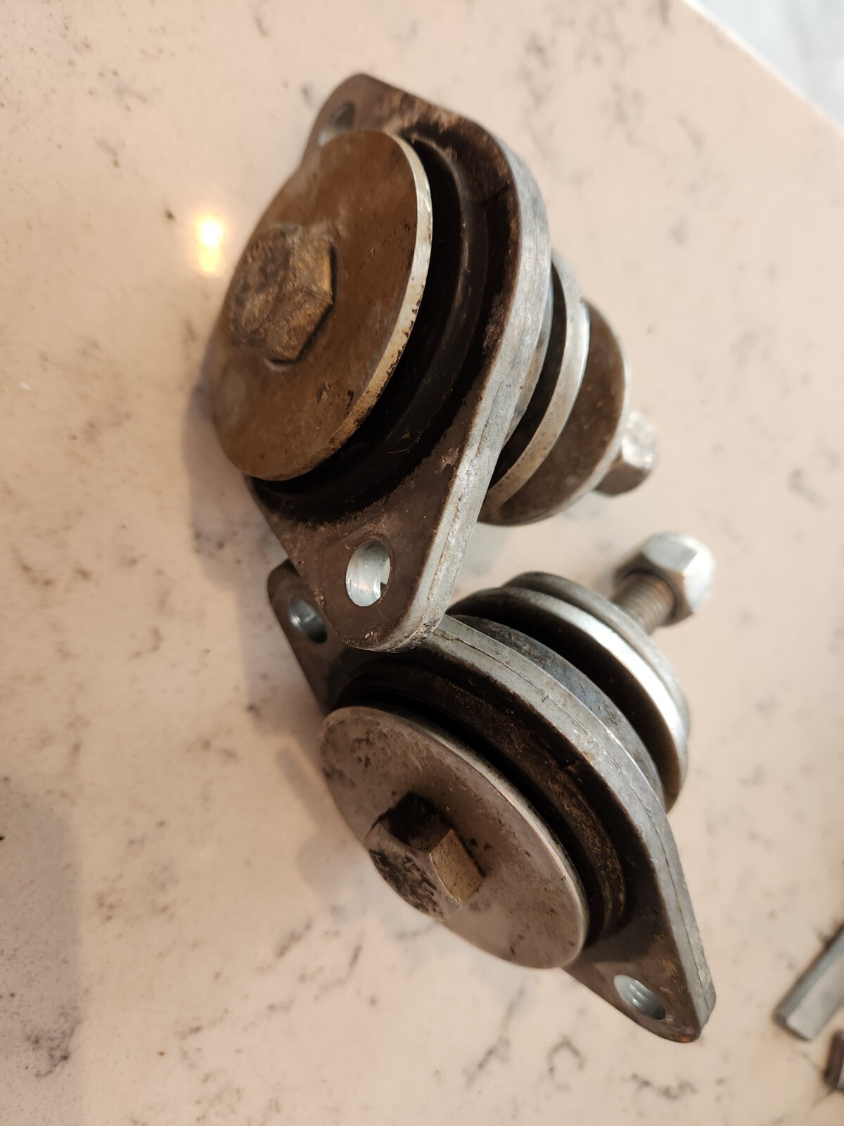 Volvo Penta DP-SM SX-M Rear Engine Mounts 3857439 PAIR OF MOUNTS