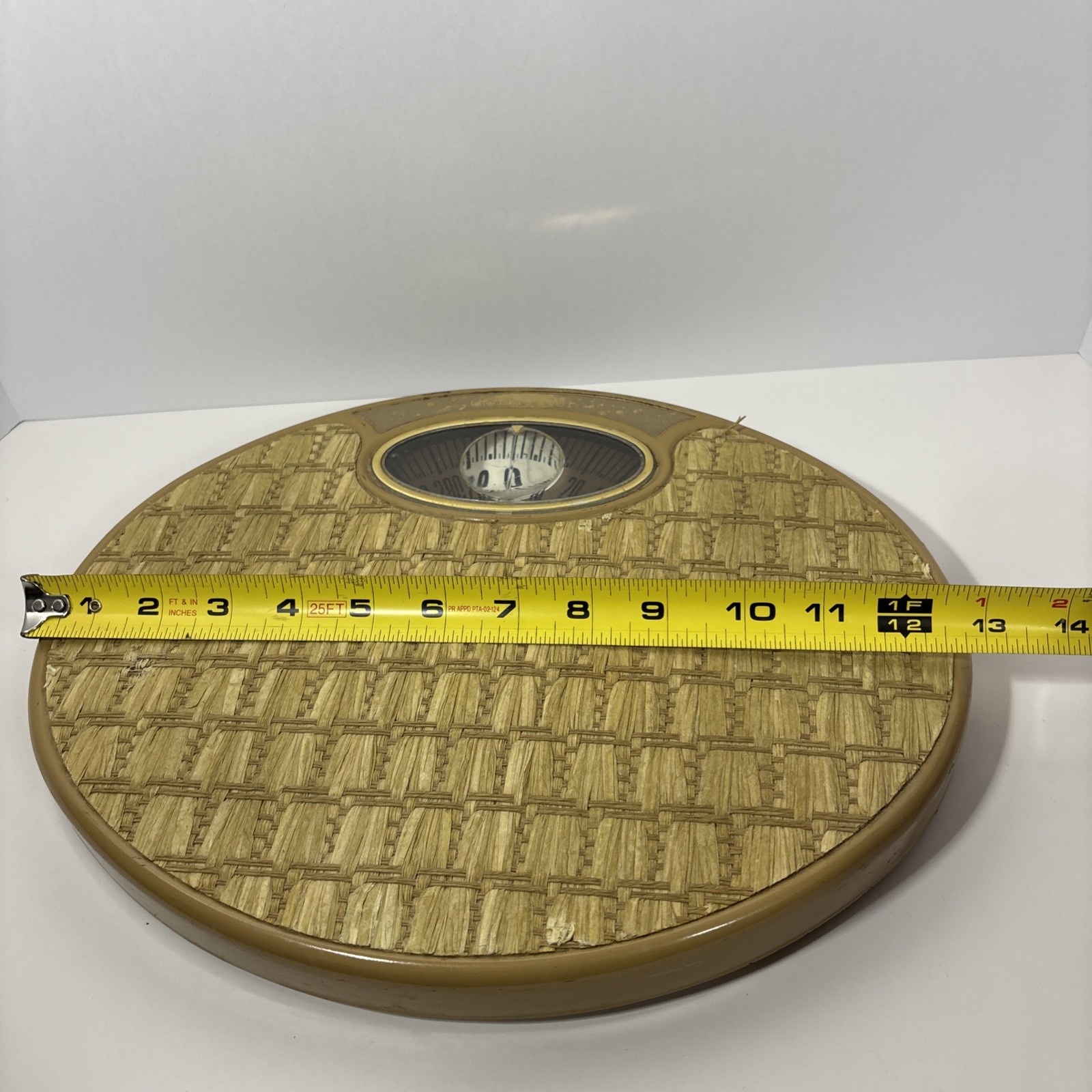 VTG Counselor Oval Bubble Viewer Bathroom Scale Mid Century Modern Rattan - USA