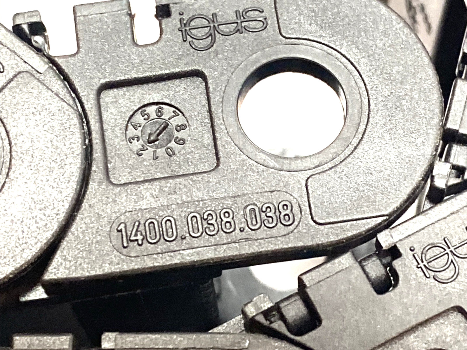 Igus 1400.038.038 E2 Energy Chain Cable Carrier 50 LINKS