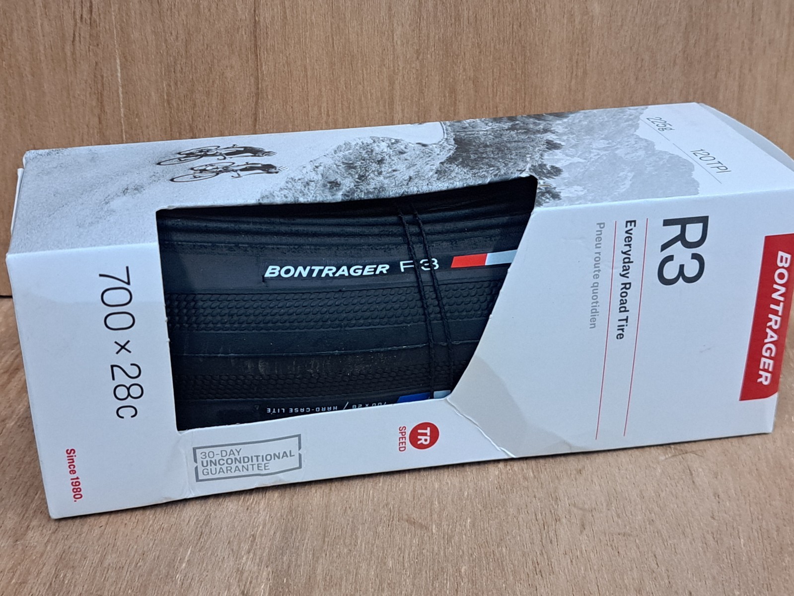 New Bontrager R3 Road Tire / 700 x 28c / TR / 225g / 120 TPI