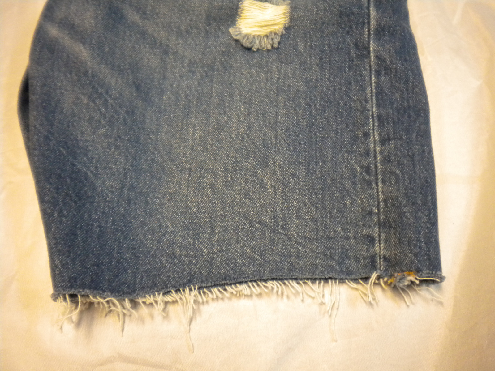 Men's Levi's 501 Denim Distressed Shorts Button Down Cut Off Size 30