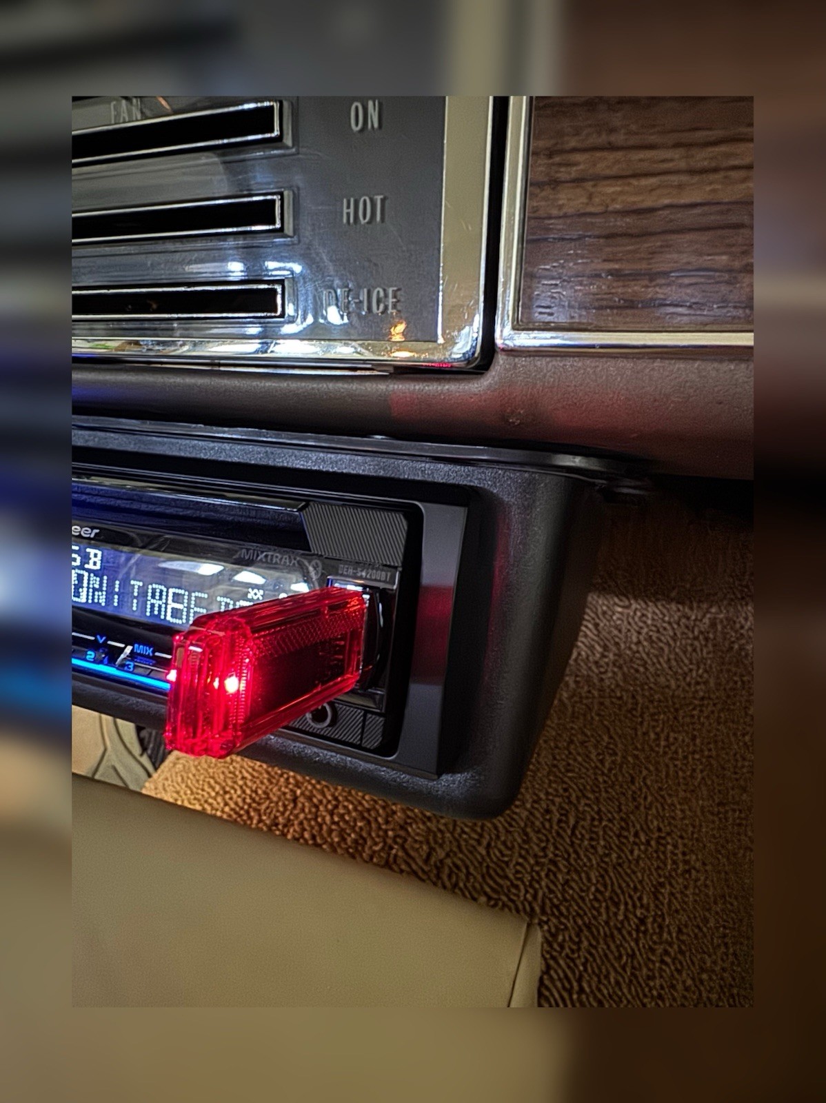 1600 Classic Country Music Usb