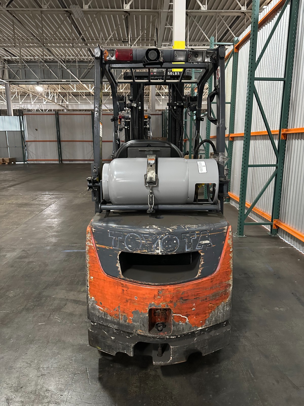 4000 lb. Toyota 8FGCSU20 Forklift 6300hr 3 Stages