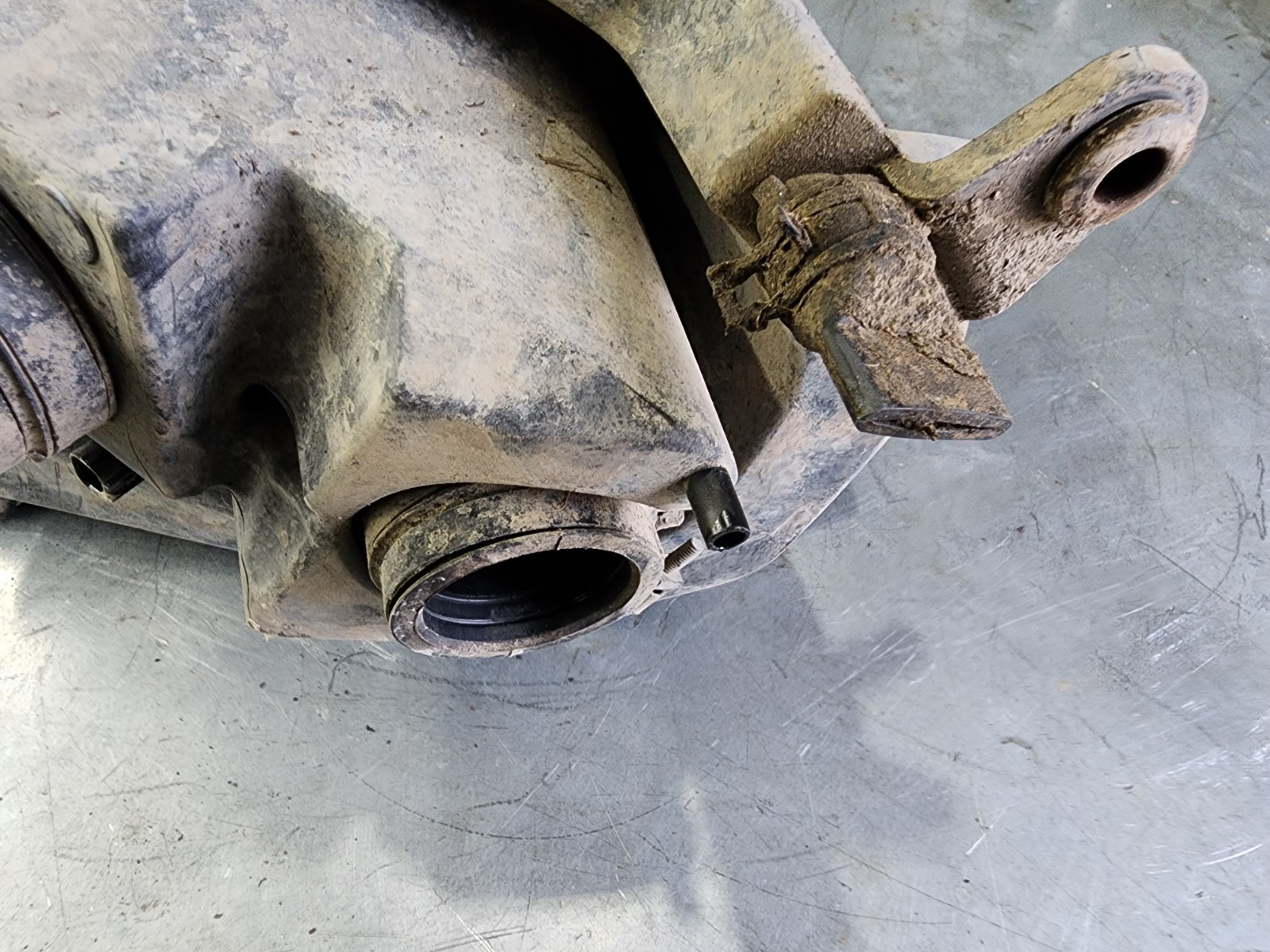 12 - 15 Kawasaki Brute Force 750 Airbox Air Box 11010-0152