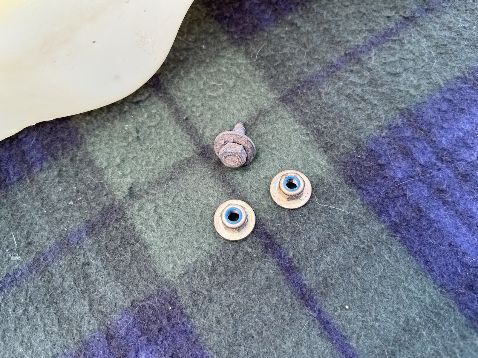 Mercedes-Benz R107 560SL Coolant Expansion Tank