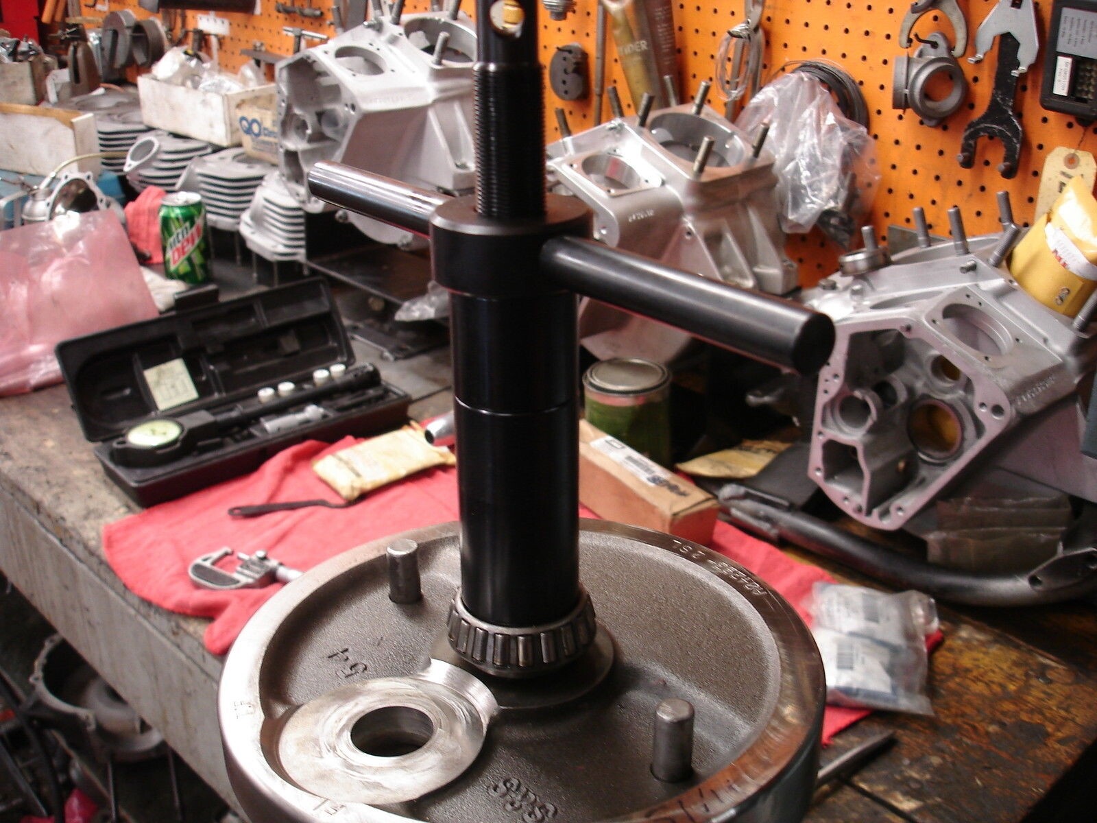 TOOL SPROCKET SHAFT FLYWHEEL CRANK CASE BEARING INSTALLER HARLEY PAN SHOVEL EVO