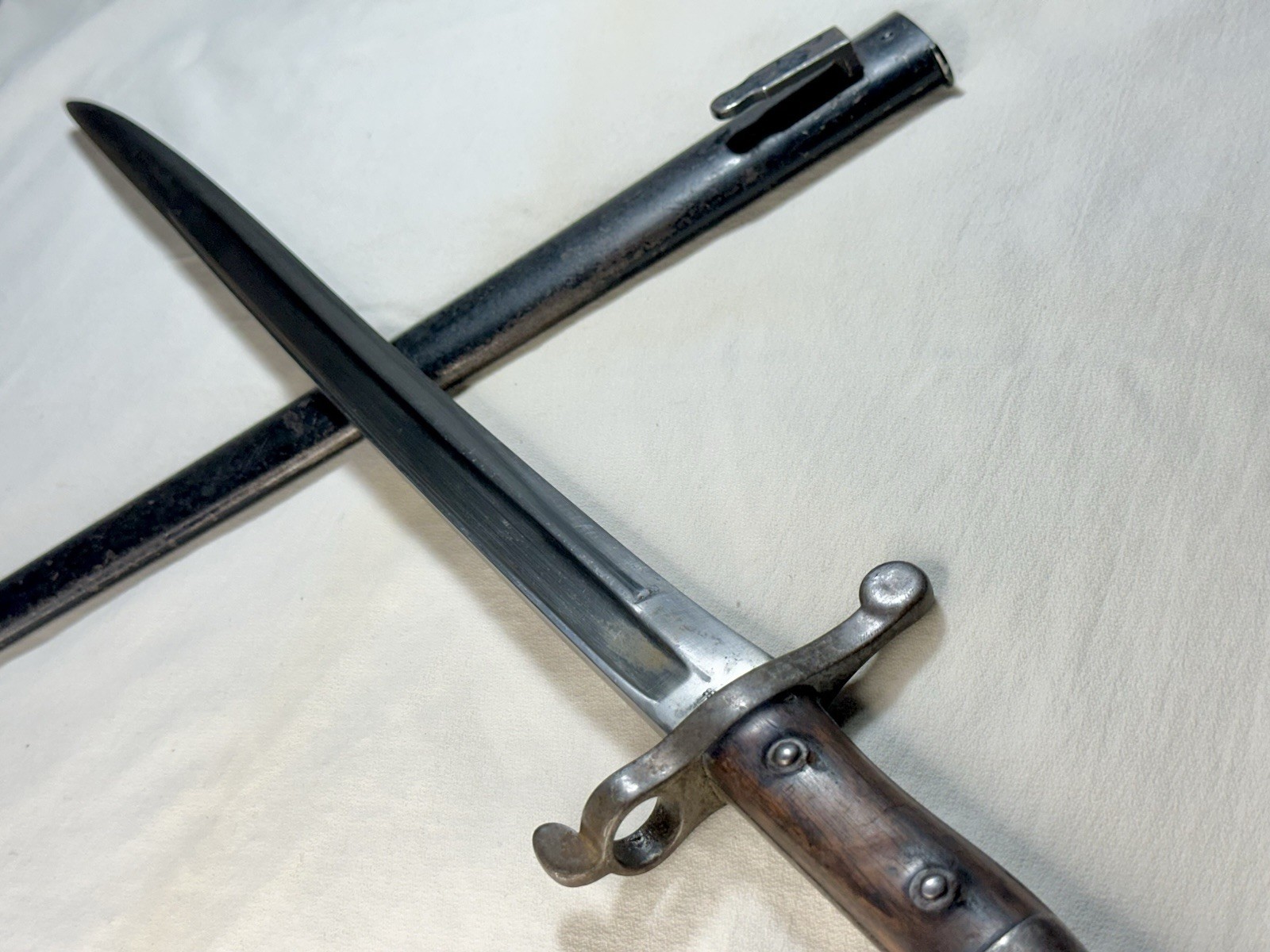 1886 WWII Portuguese Bayonet with scabbard