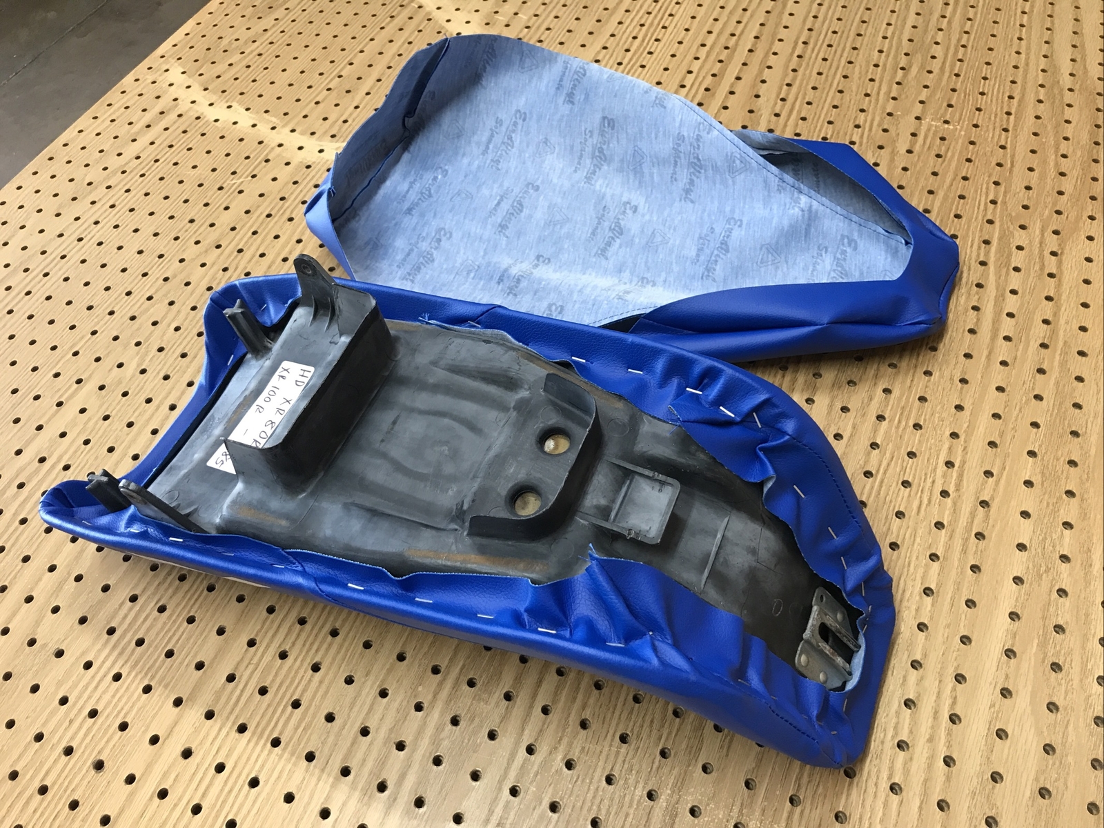 HONDA XR80R XR100R SEAT COVER "blue" 1985 MODEL (H*-177)