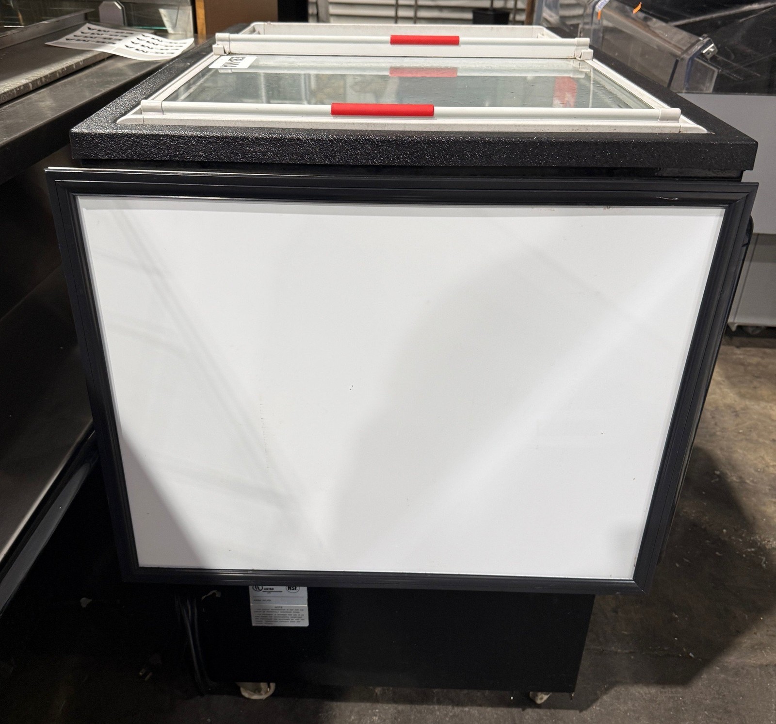 AUCMA SD-160K SLIDE TOP CHEST COOLER FREEZER REFRIGERATED ISLAND DISPLAY