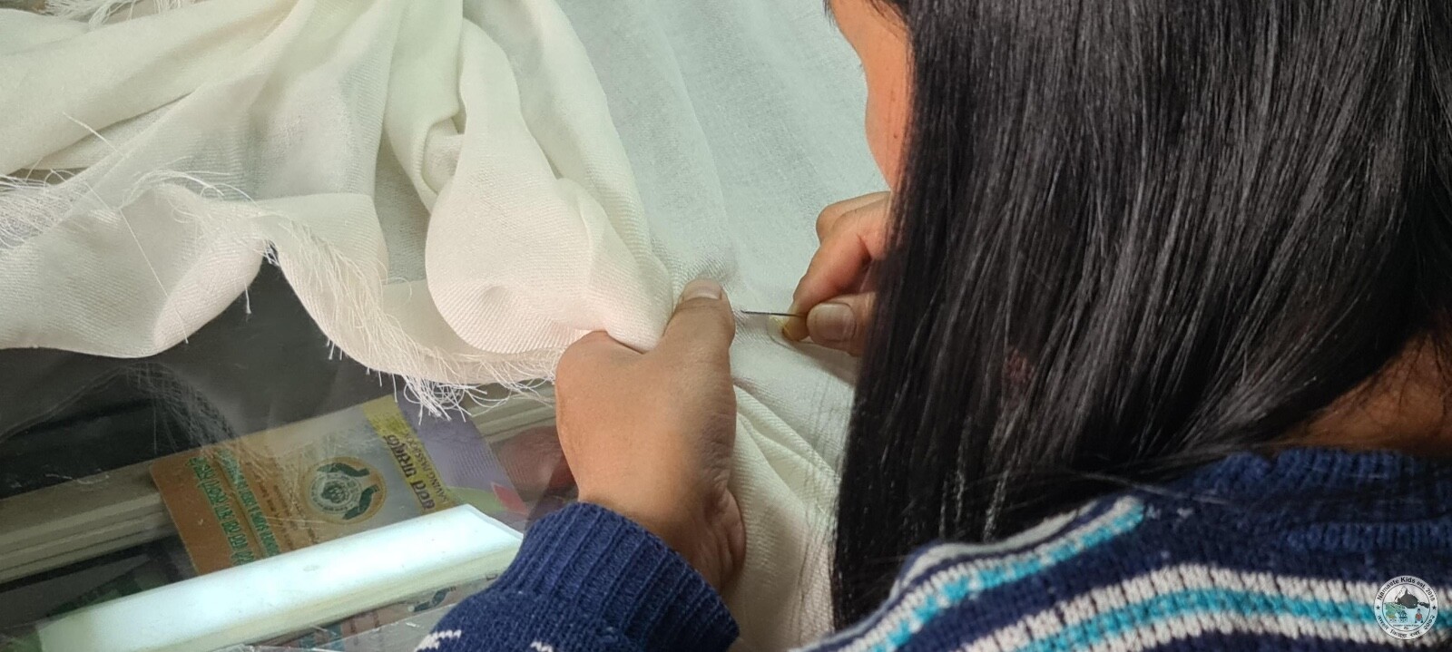 Cashmere Blanket "Ama" (अमा), Handcrafted from Nepal, Bedspread, Cuddle Blanket