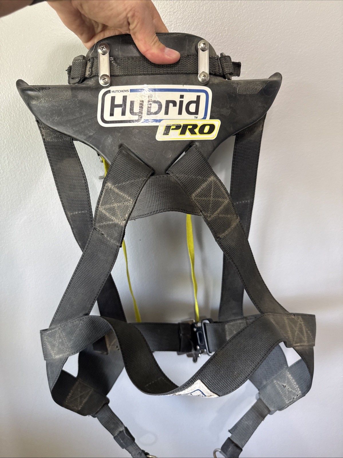 Hutchens Racing Hybrid Pro Head Restraint M Medium Quick Release Tether SFI 38.1