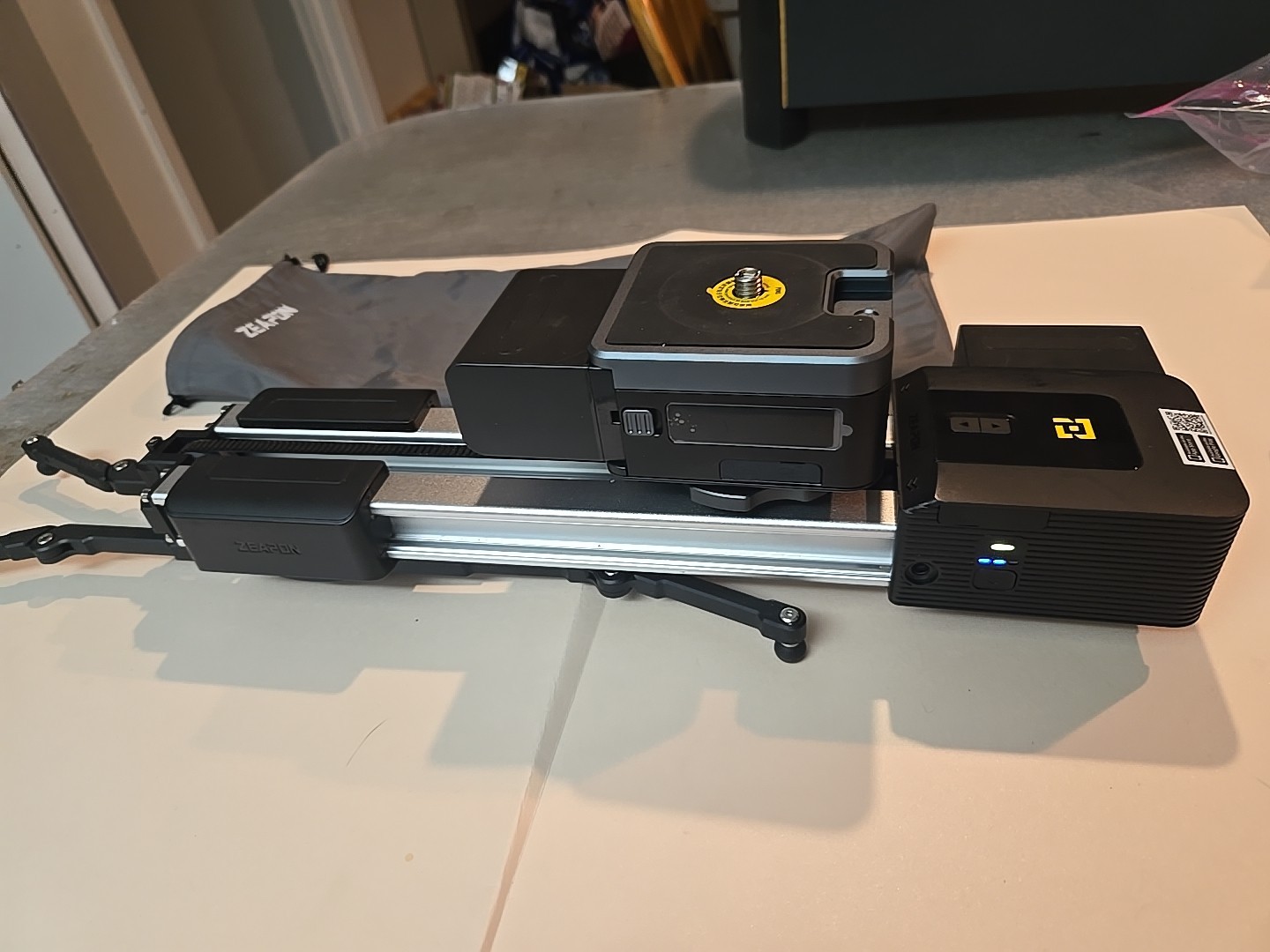 Zeapon Micro 2 Plus Inc 2 Batteries, Camera Slider w/ Motor & Pon. Tested.