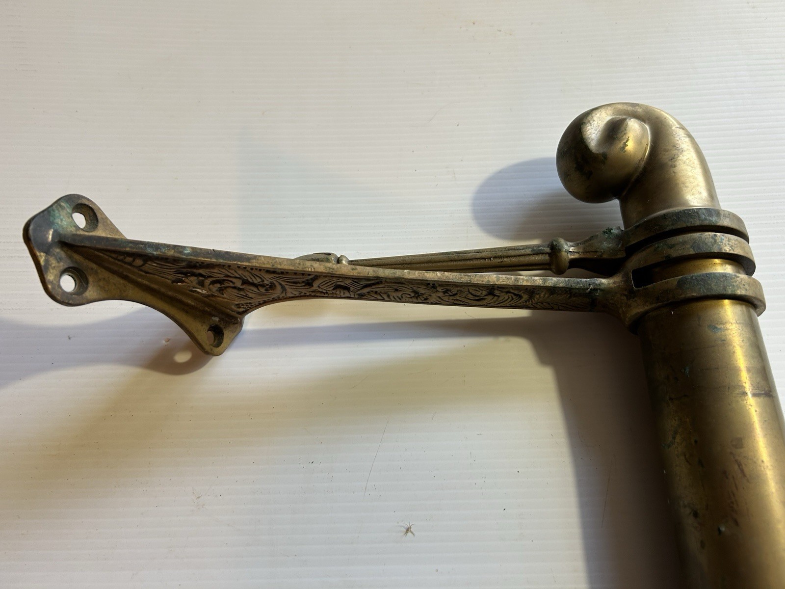 ANTIQUE BRASS BAR END RAIL AND FANCY DECORATED RAIL HANGERS