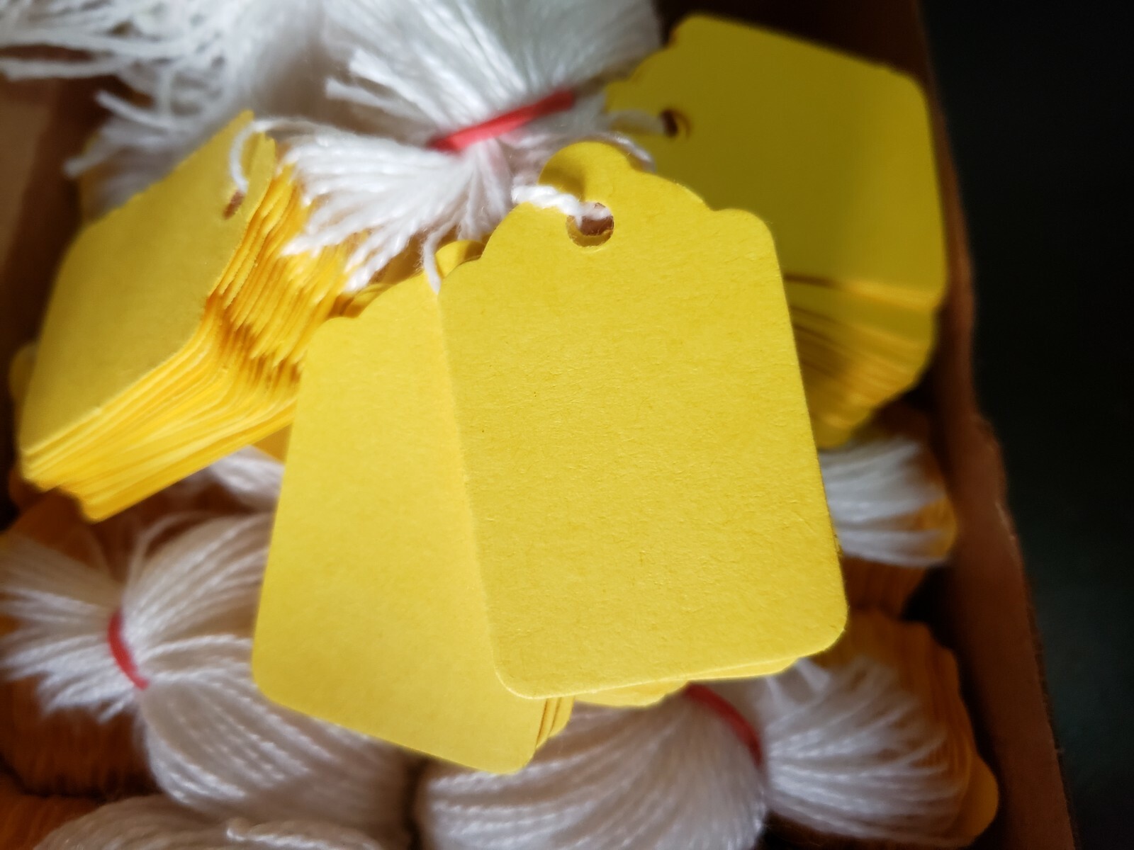 Yellow Merchandise Price Tags Retail String Strung Coupon Hang Label Blank #5 #8